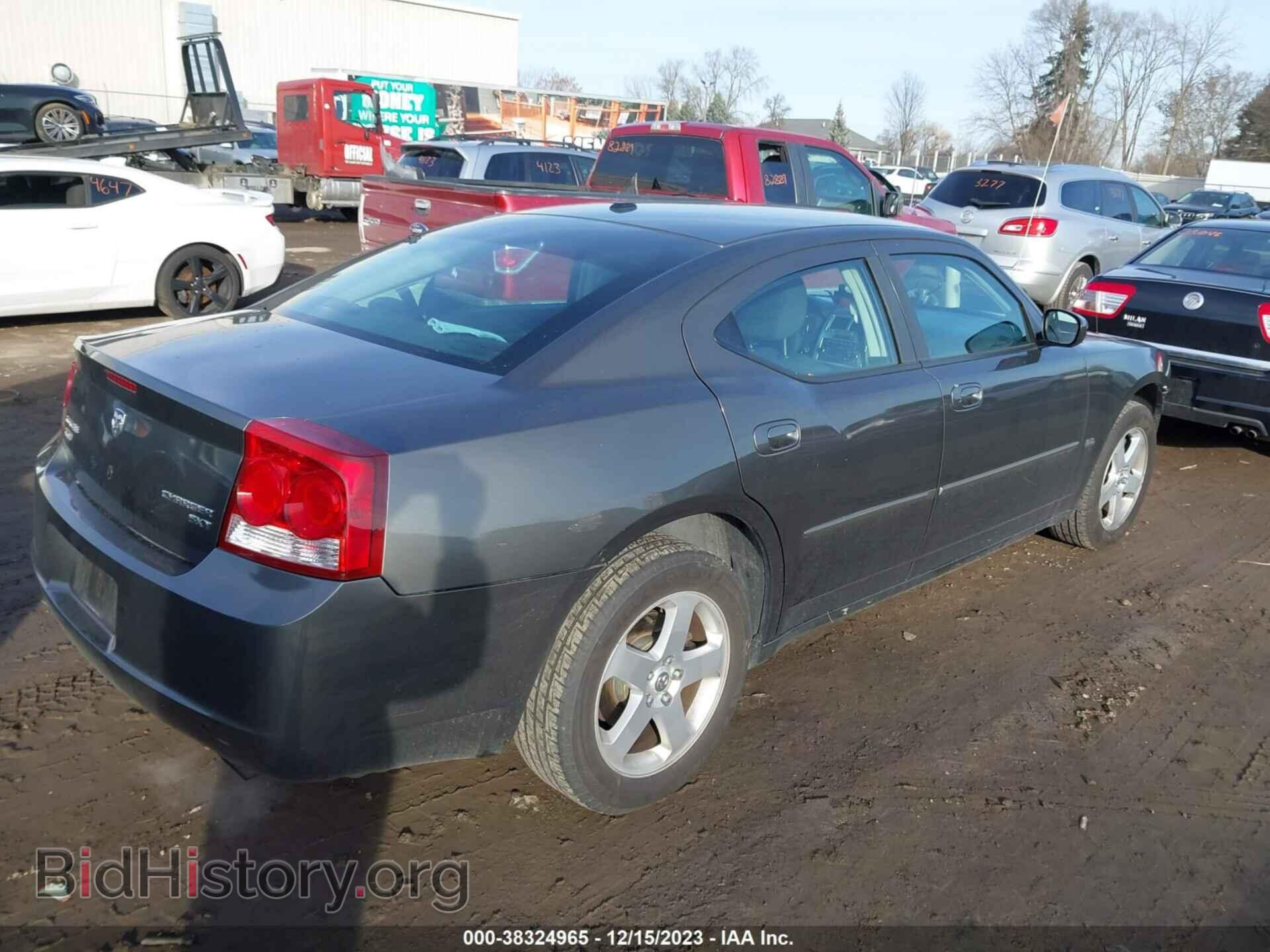 2010 DODGE CHARGER - VIN: 2B3CK3CV3AH240562 - Фото 4