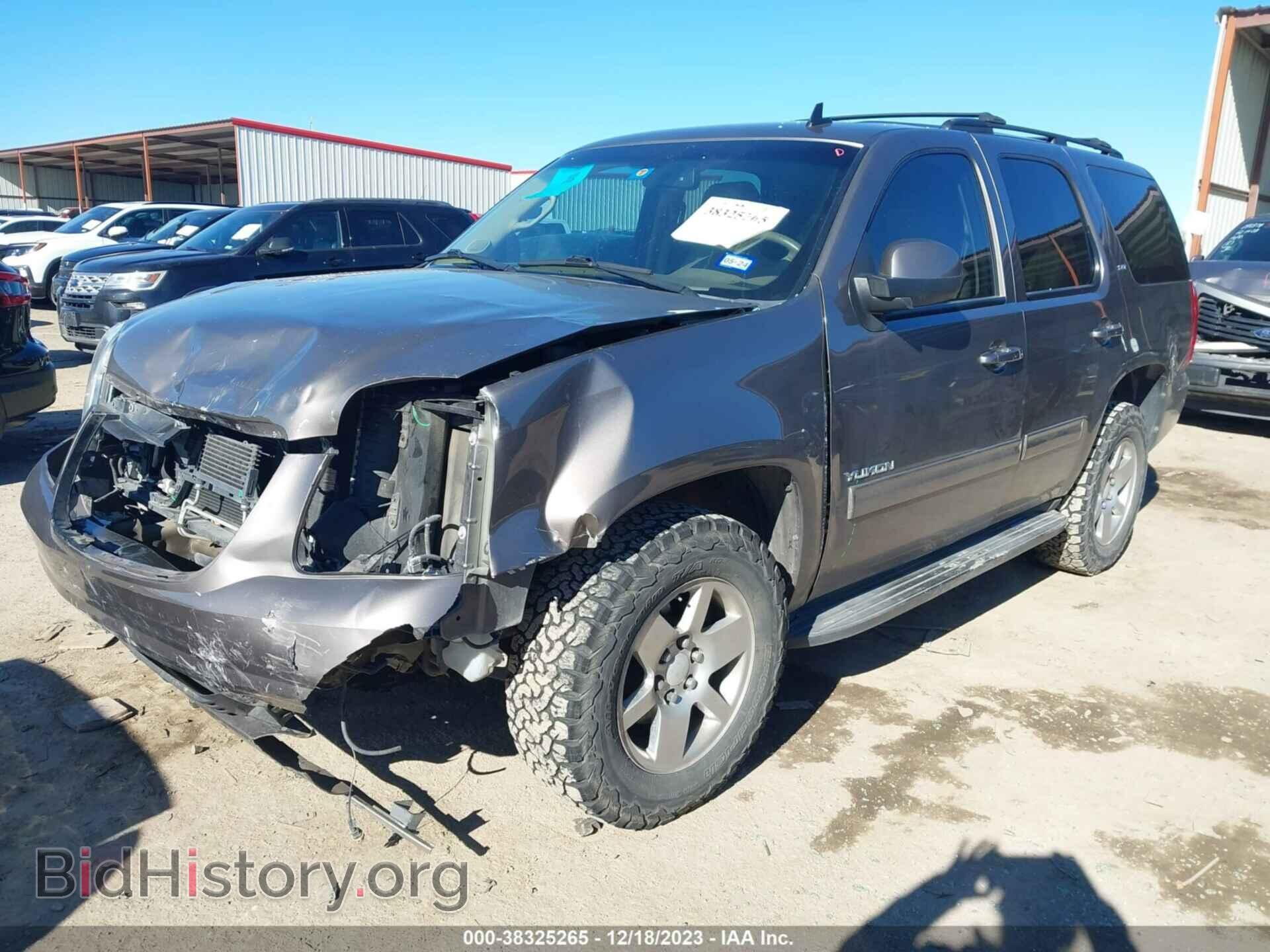 2013 GMC YUKON - VIN: 1GKS1CE09DR308841 - Фото 2