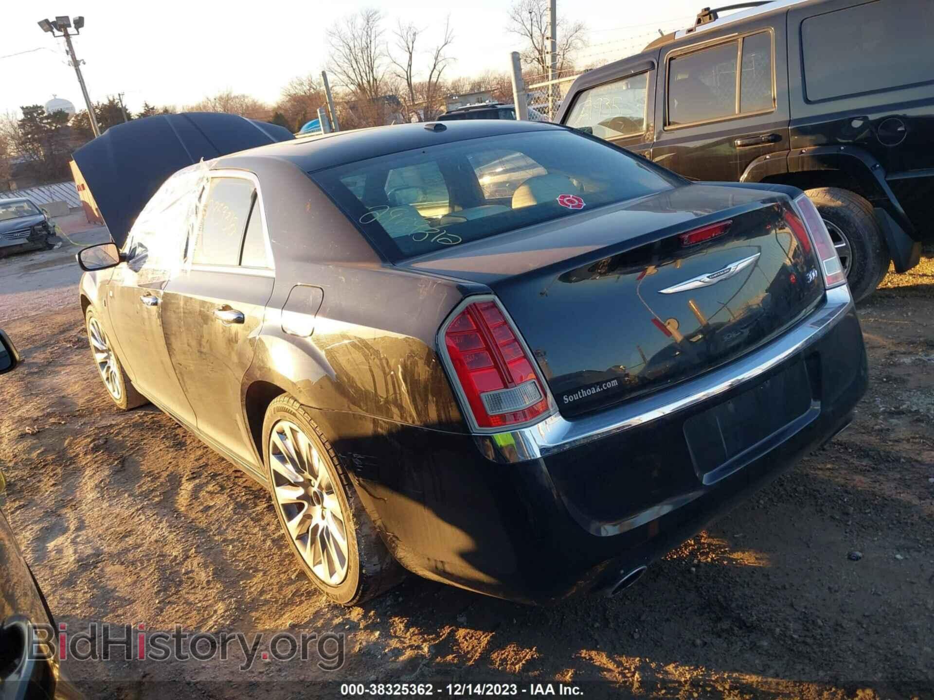 2013 CHRYSLER 300 - VIN: 2C3CCAAG8DH697977 - Фото 3