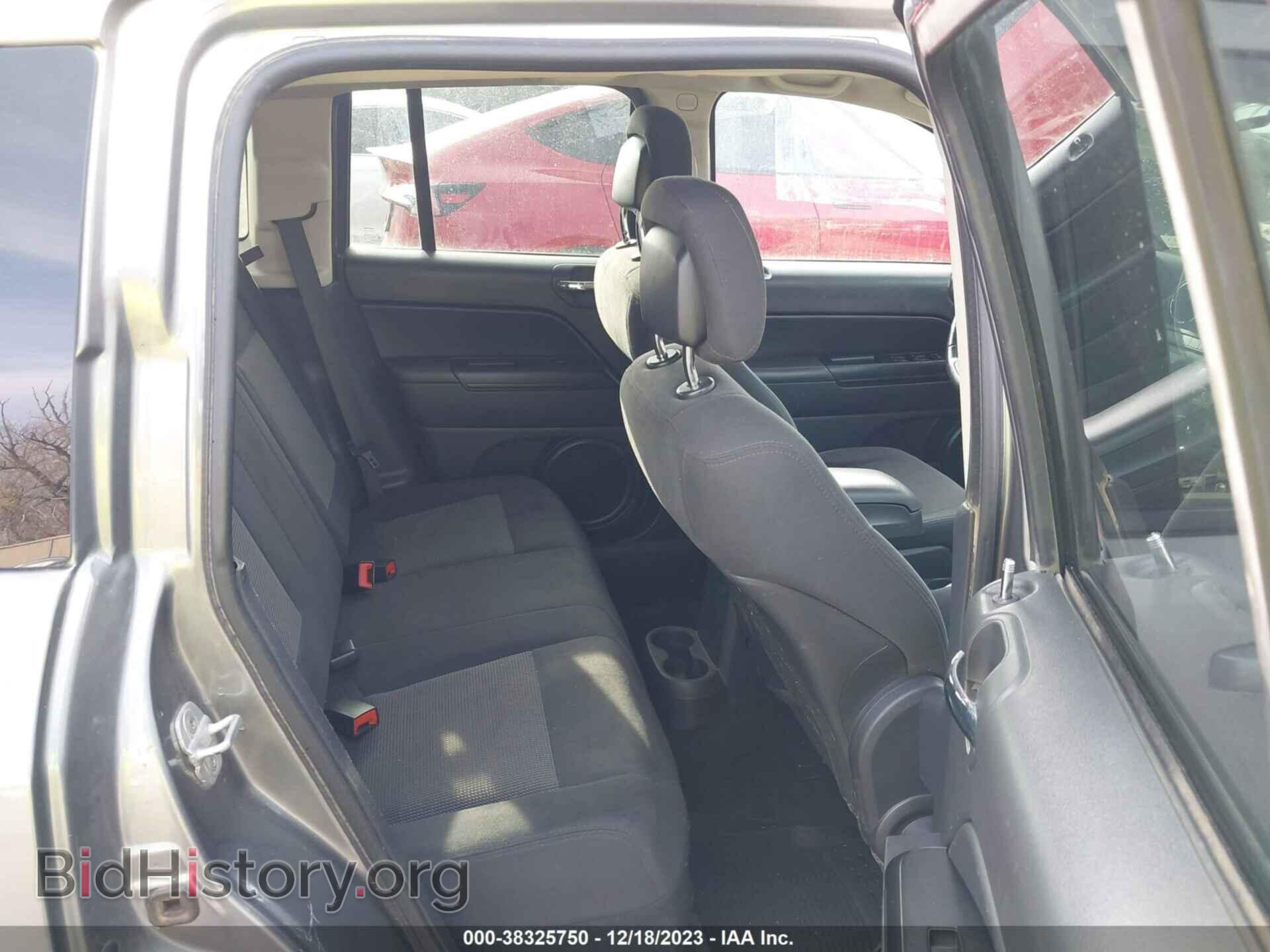 2011 JEEP COMPASS - VIN: 1J4NF1FB1BD257807 - Photo 8