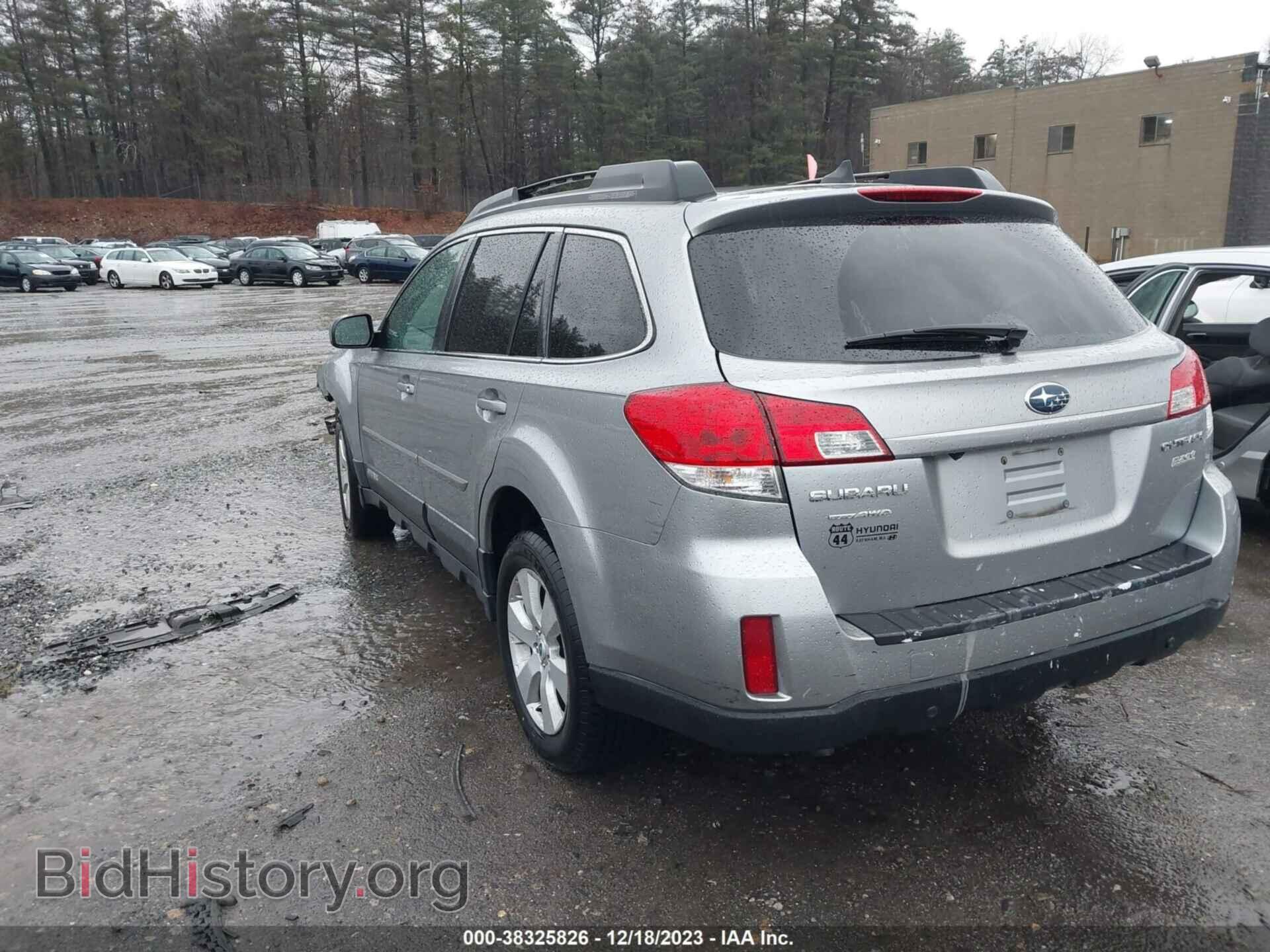 2011 SUBARU OUTBACK - VIN: 4S4BRBKC8B3431121 - Фото 3