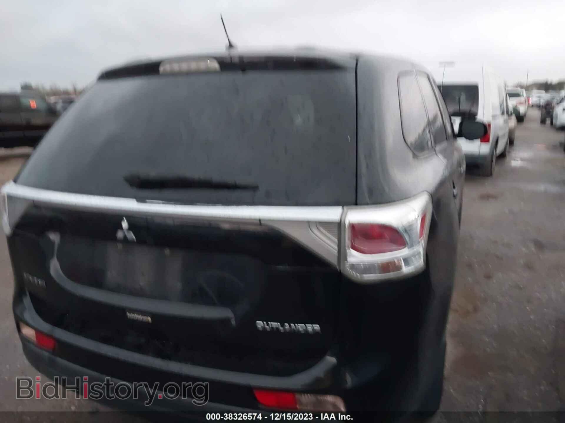 2014 MITSUBISHI OUTLANDER - VIN: JA4AD2A39EZ004896 - Photo 4
