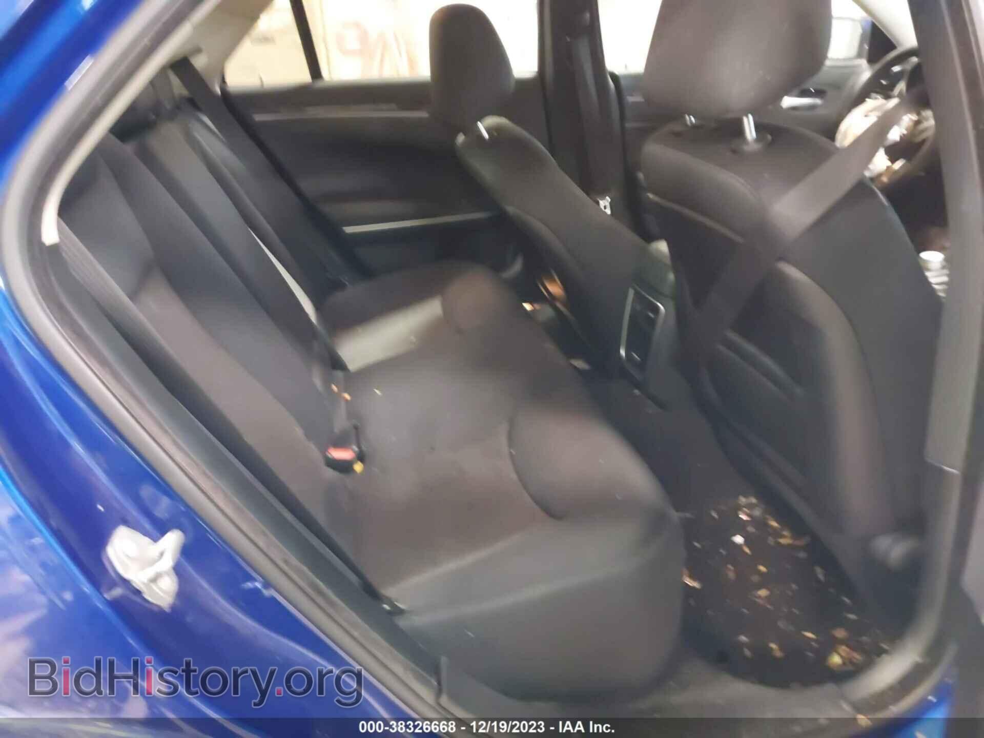 2019 CHRYSLER 300 - VIN: 2C3CCARG9KH649227 - Фото 8
