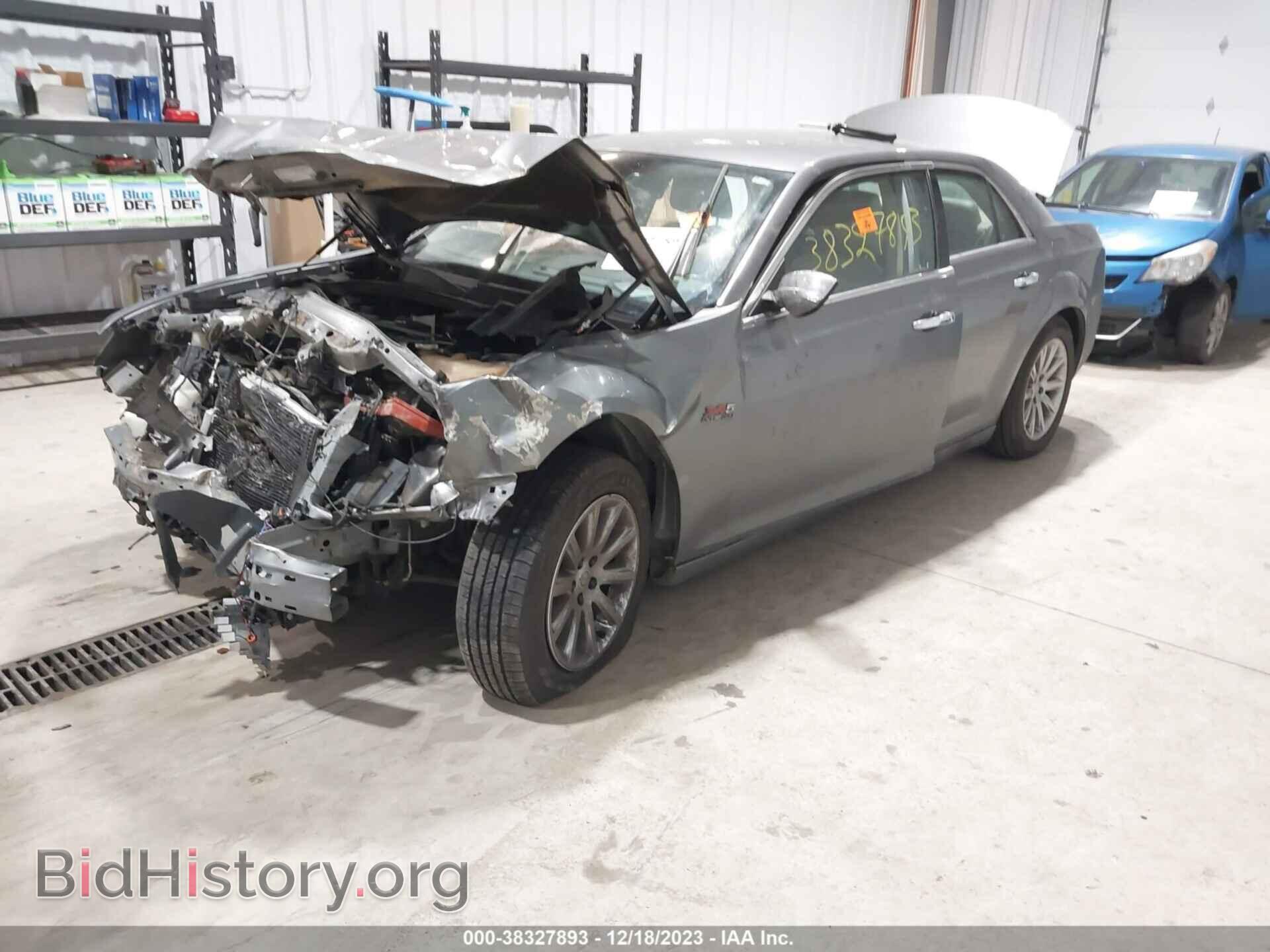 2012 CHRYSLER 300C - VIN: 2C3CCAET6CH217005 - Фото 2
