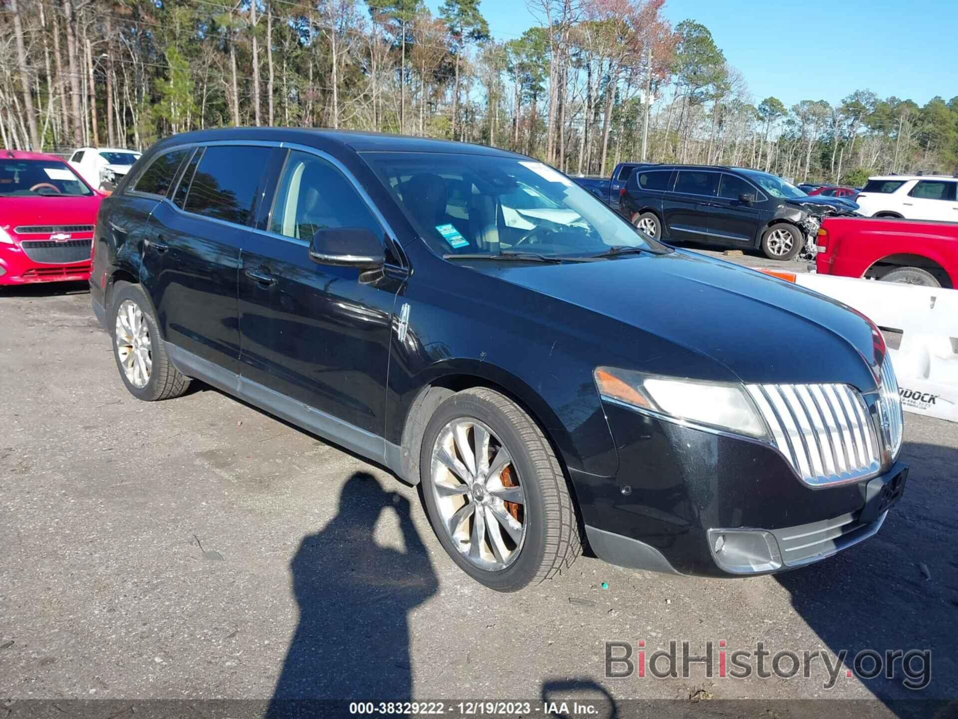 Photo 2LMHJ5AT2ABJ20677 - LINCOLN MKT 2010