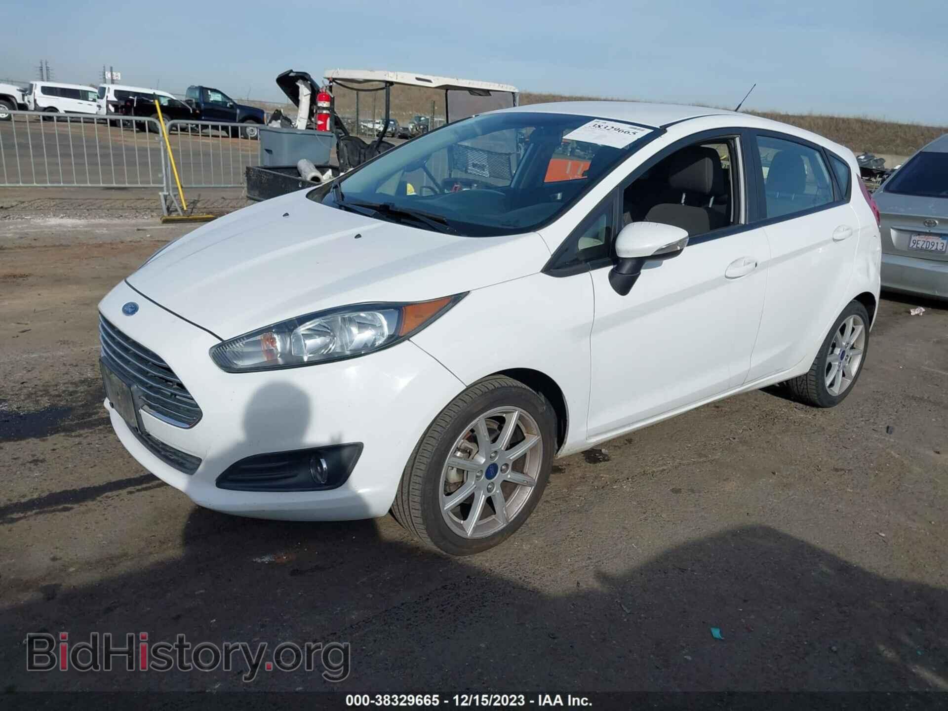 2015 FORD FIESTA - VIN: 3FADP4EJ0FM205528 - Фото 2