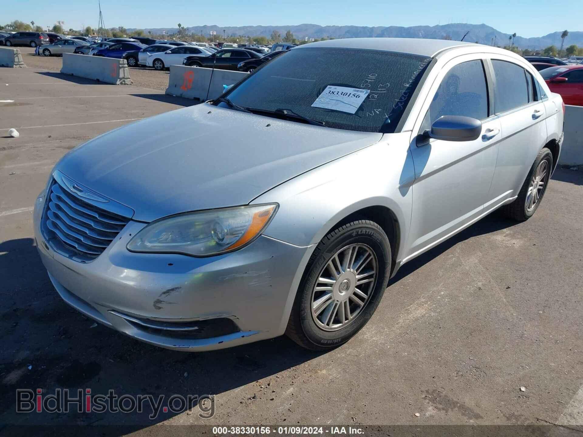 2012 CHRYSLER 200 - VIN: 1C3CCBAB7CN295710 - Фото 2