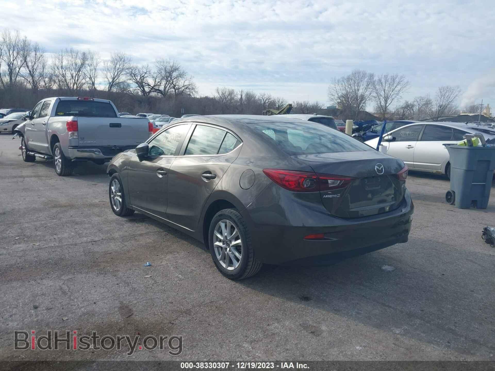 2018 MAZDA MAZDA3 - VIN: 3MZBN1U70JM182477 - Фото 3