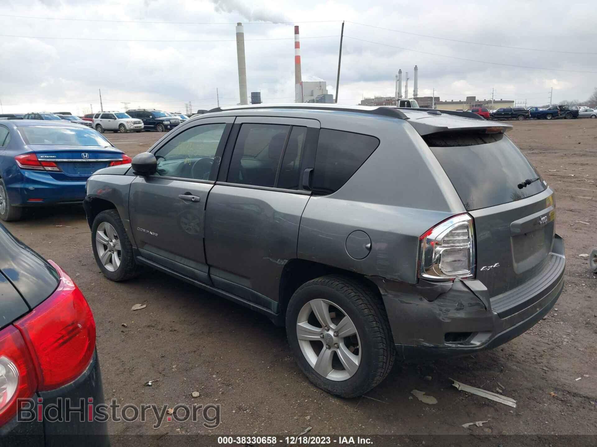 2011 JEEP COMPASS - VIN: 1J4NF1FB2BD266418 - Photo 3
