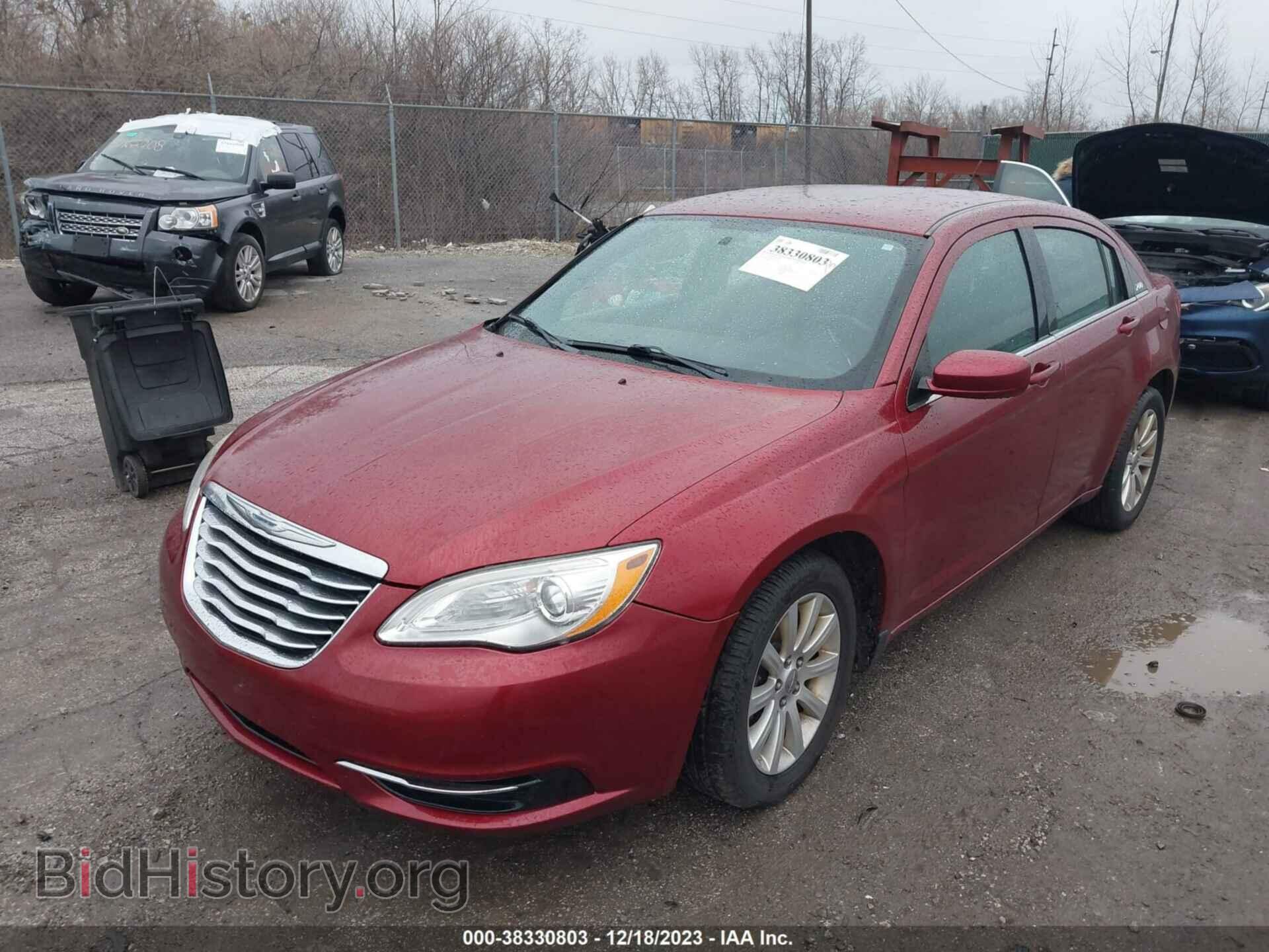 2011 CHRYSLER 200 - VIN: 1C3BC1FB7BN569579 - Photo 2