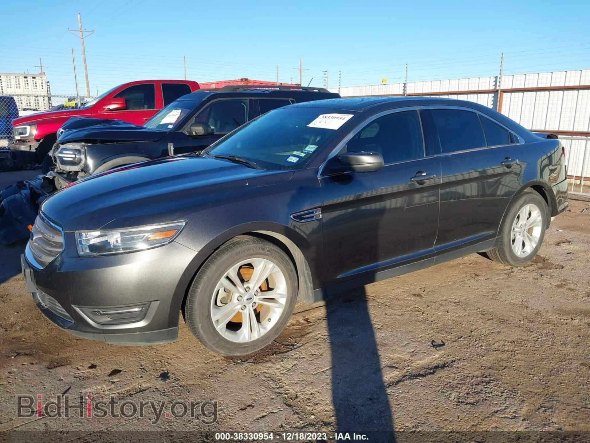 2018 FORD TAURUS - VIN: 1FAHP2E83JG111827 - Фото 2