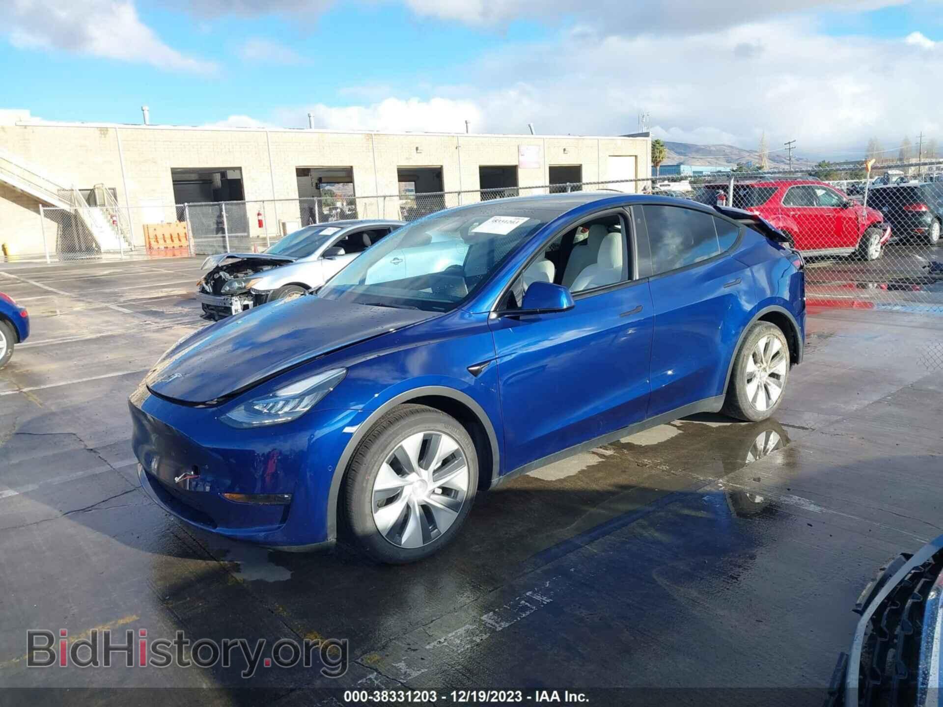 2021 TESLA MODEL Y - VIN: 5YJYGAEE0MF222599 - Фото 2