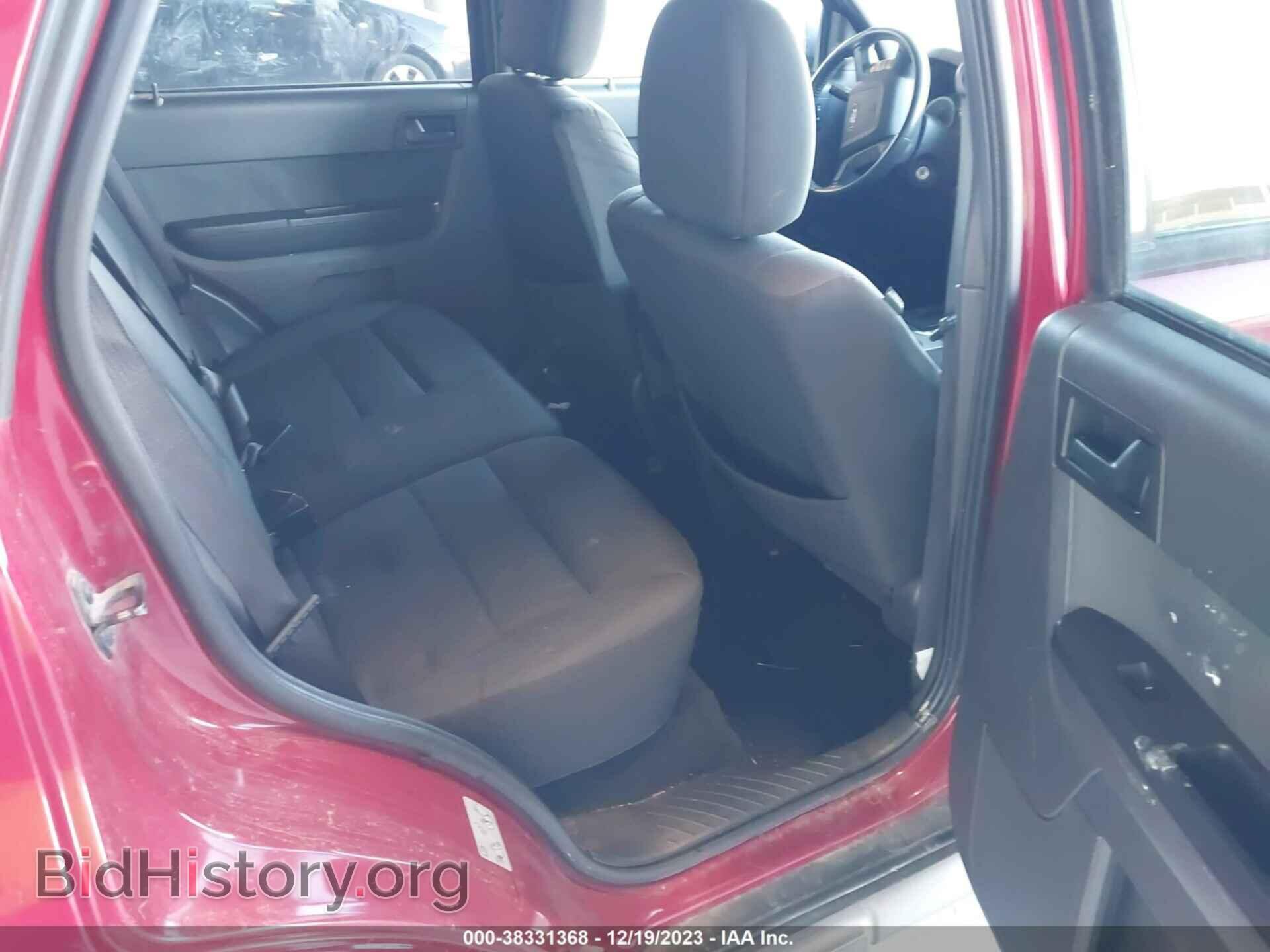 2011 FORD ESCAPE - VIN: 1FMCU9D73BKA27581 - Фото 8