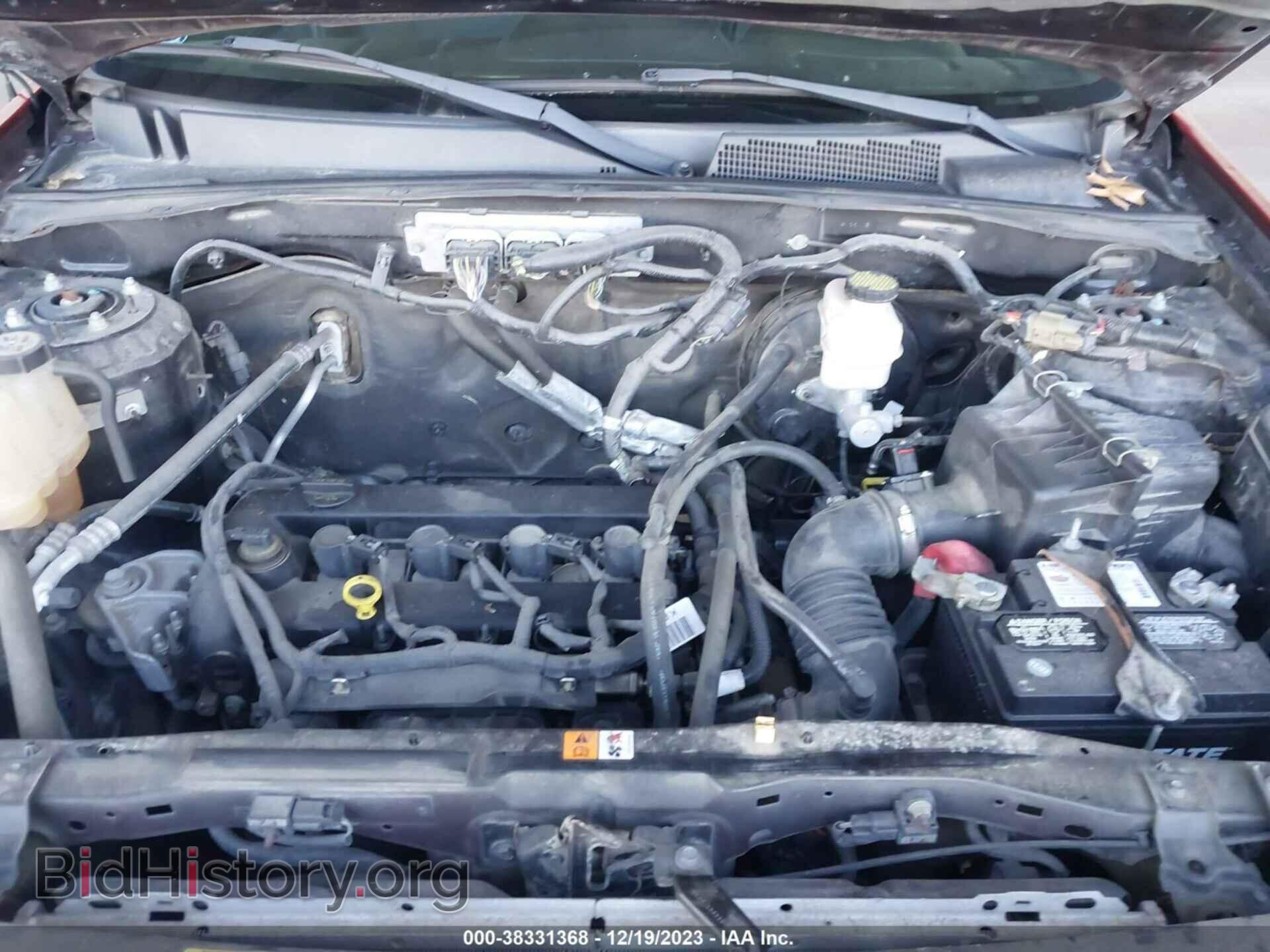 2011 FORD ESCAPE - VIN: 1FMCU9D73BKA27581 - Фото 10
