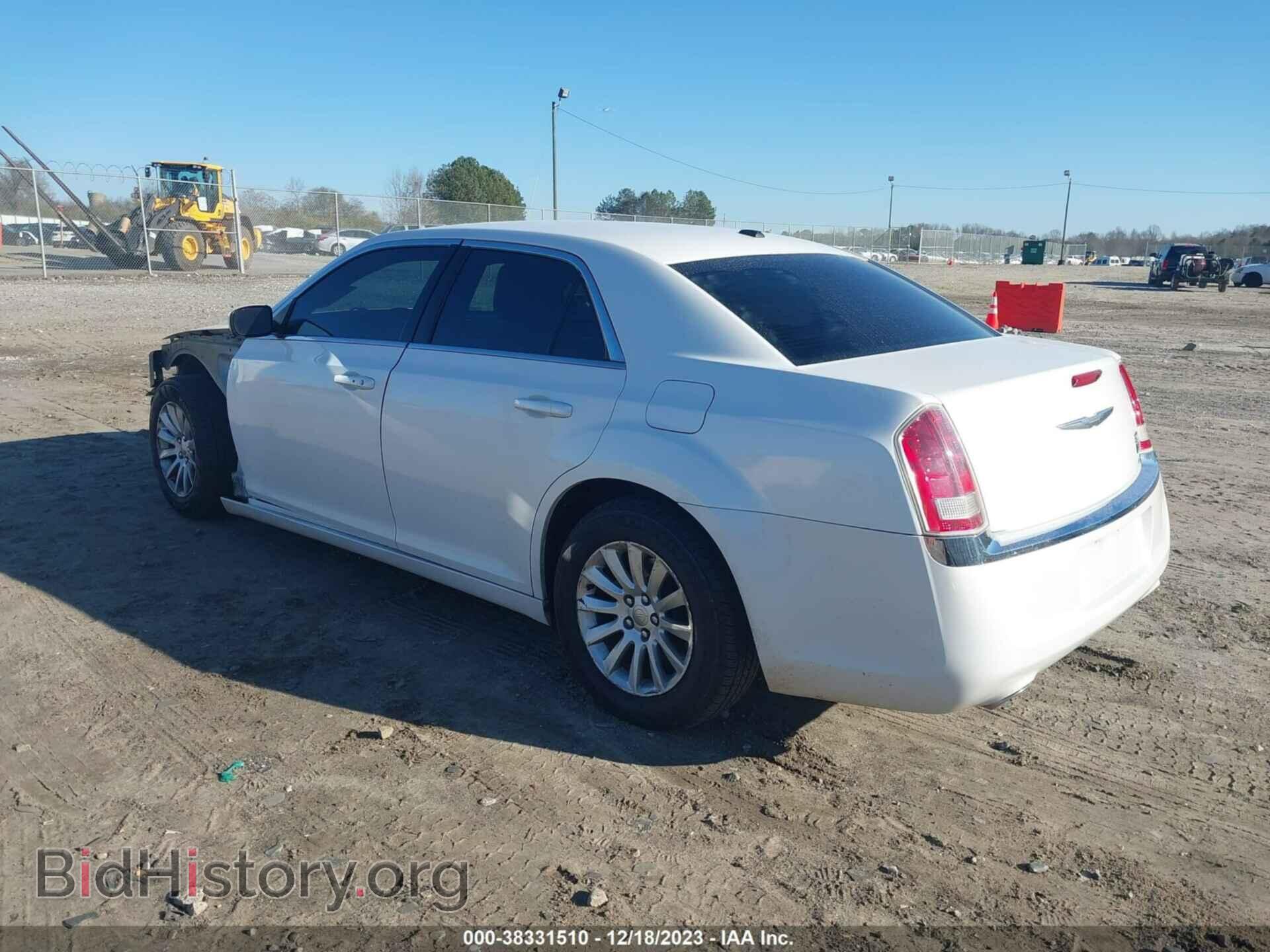 2013 CHRYSLER 300 - VIN: 2C3CCAAG9DH561633 - Фото 3