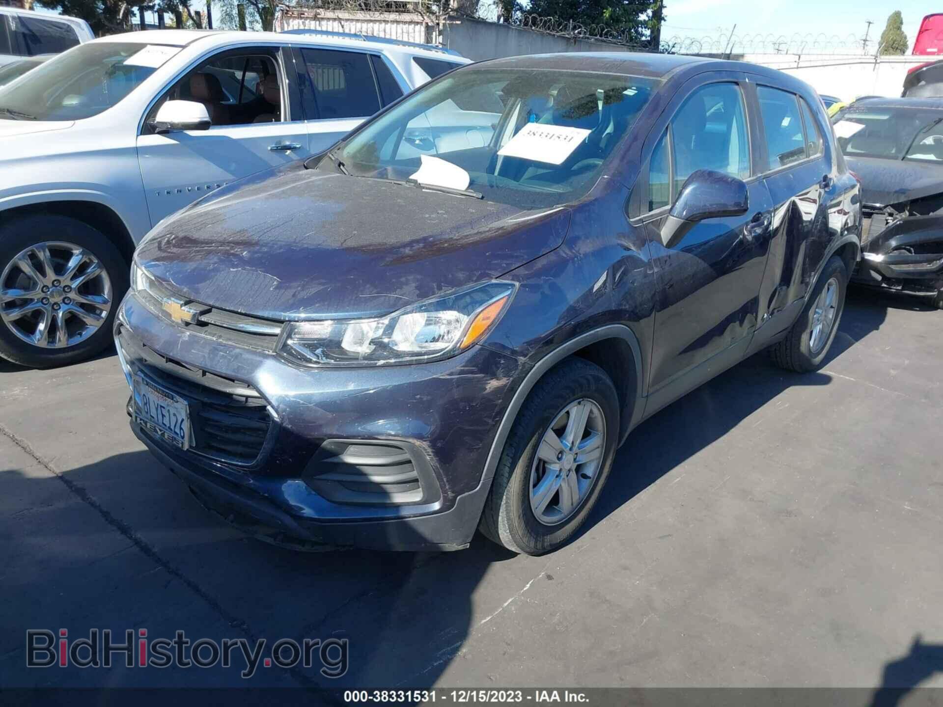 2019 CHEVROLET TRAX - VIN: 3GNCJKSB3KL324464 - Фото 2
