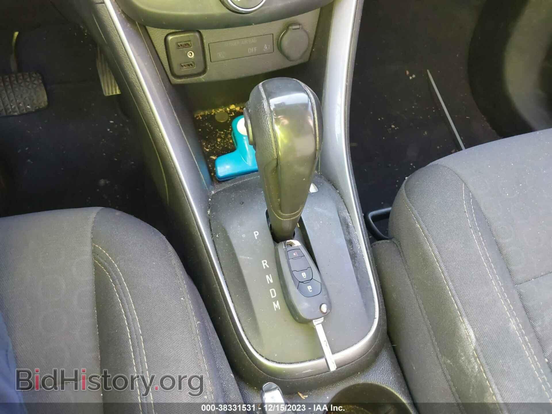 2019 CHEVROLET TRAX - VIN: 3GNCJKSB3KL324464 - Фото 11