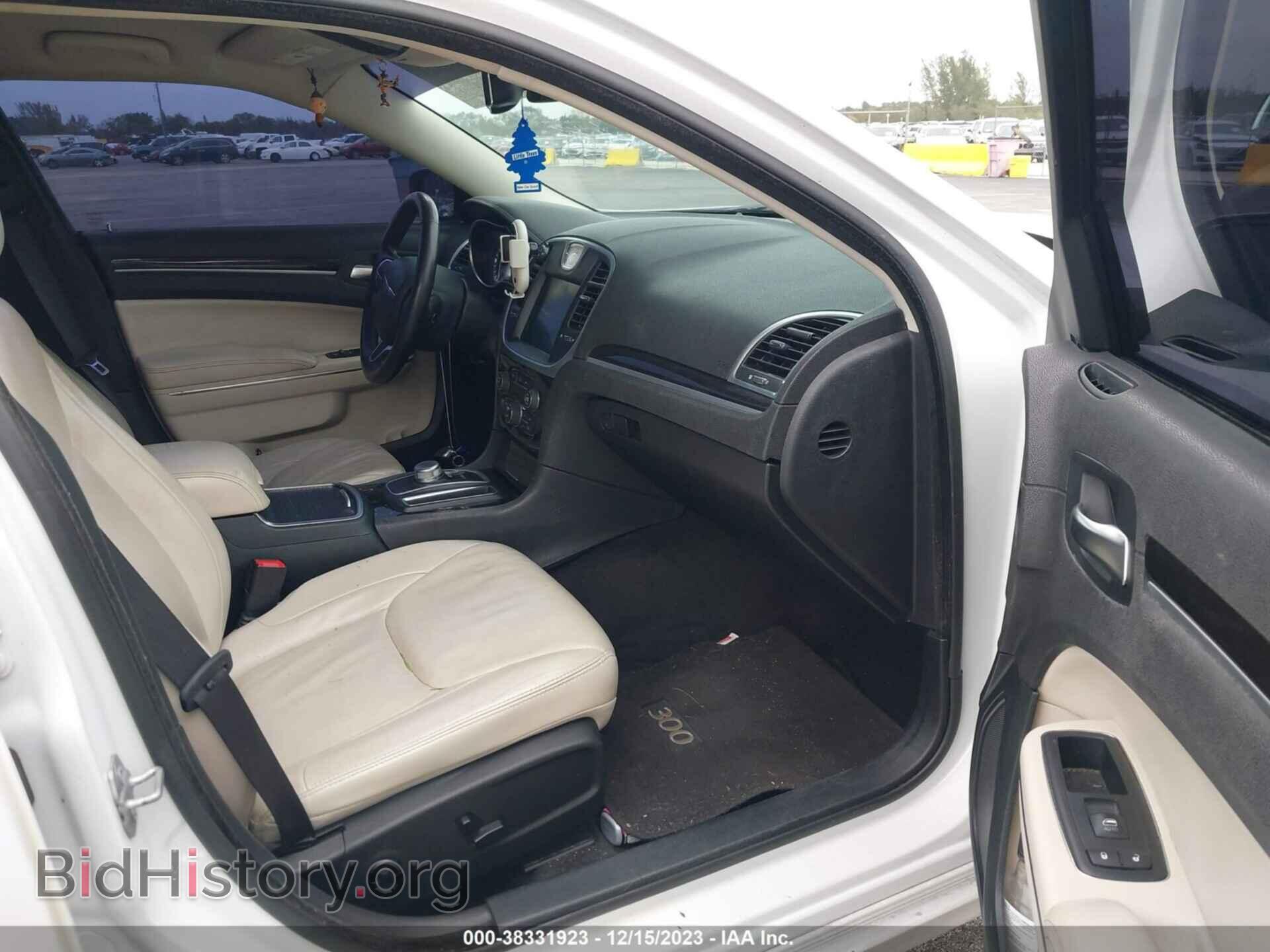 2015 CHRYSLER 300 - VIN: 2C3CCAAG3FH807076 - Фото 5