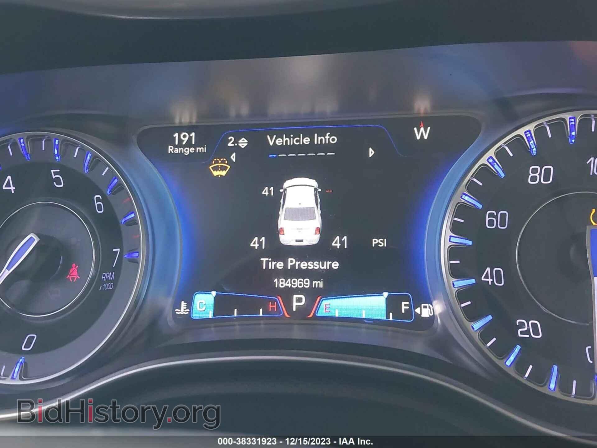 2015 CHRYSLER 300 - VIN: 2C3CCAAG3FH807076 - Фото 7