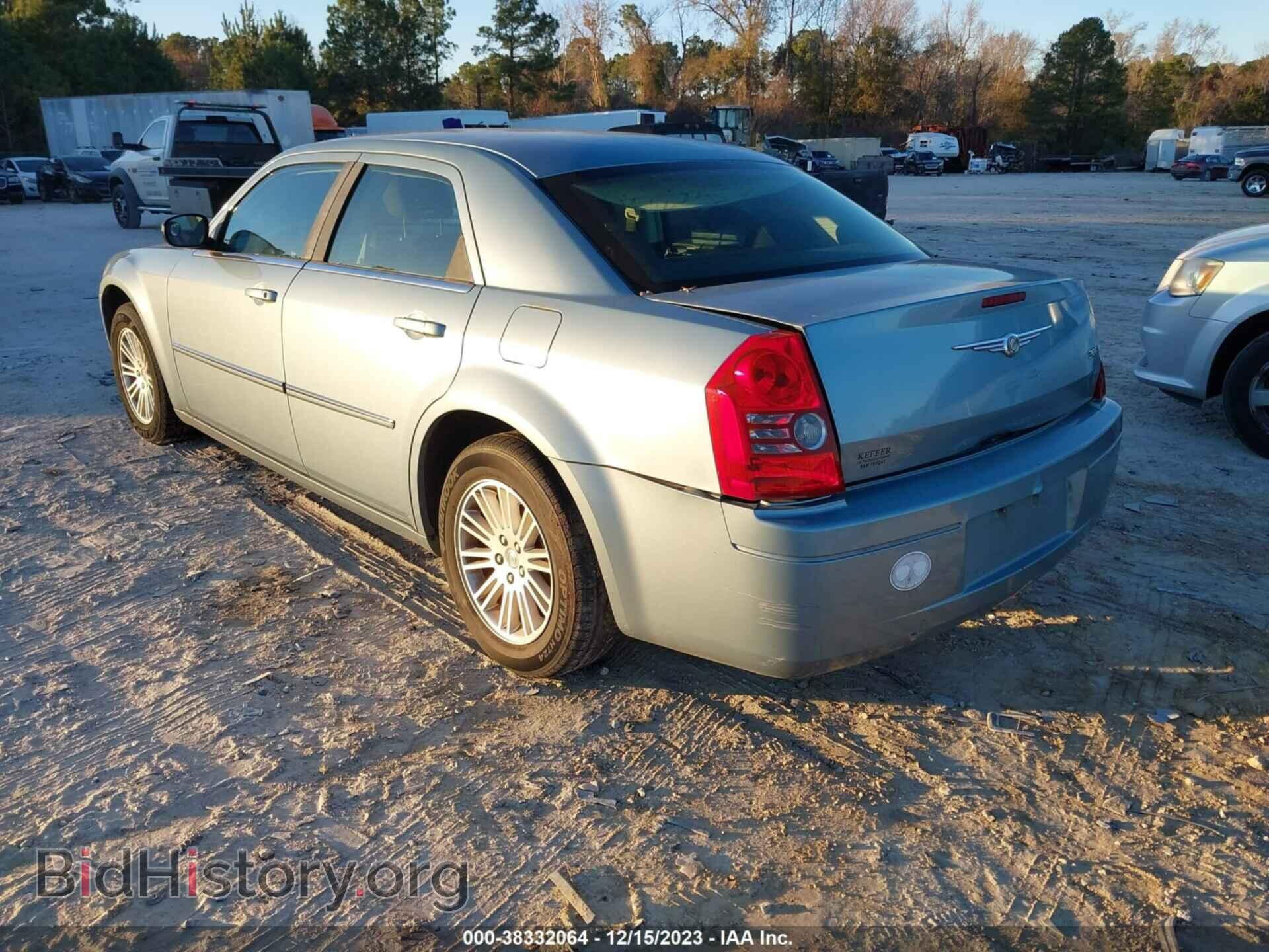 2009 CHRYSLER 300 - VIN: 2C3KA43D29H529314 - Фото 3
