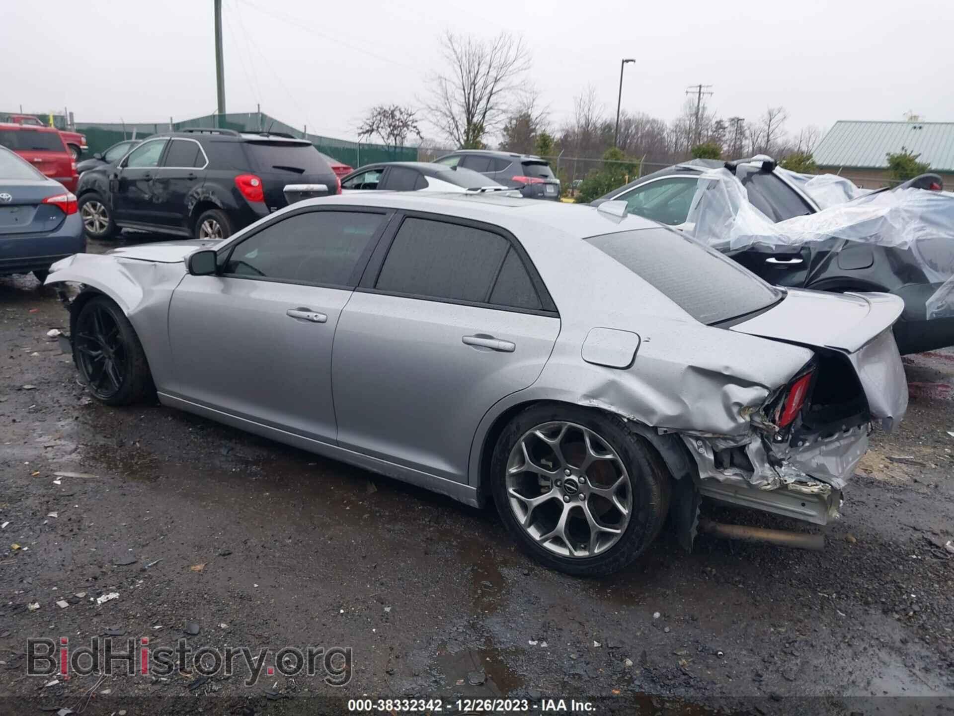 2018 CHRYSLER 300 - VIN: 2C3CCABG6JH274762 - Фото 3