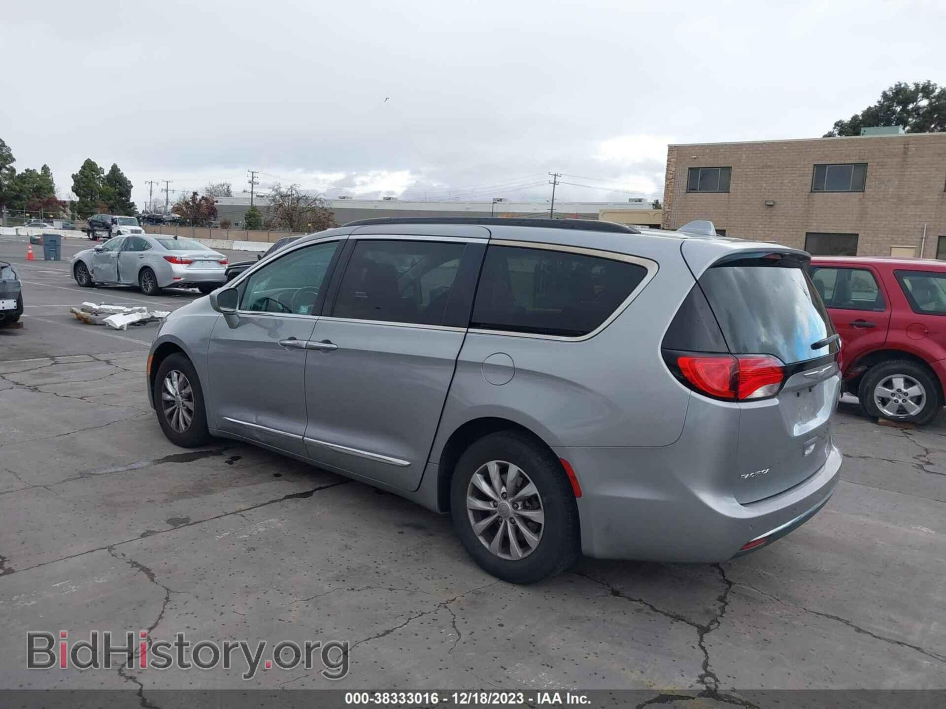 2017 CHRYSLER PACIFICA - VIN: 2C4RC1BG0HR543851 - Фото 3