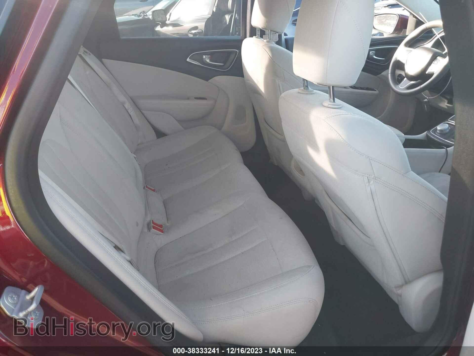 2015 CHRYSLER 200 - VIN: 1C3CCCFB5FN614234 - Фото 8