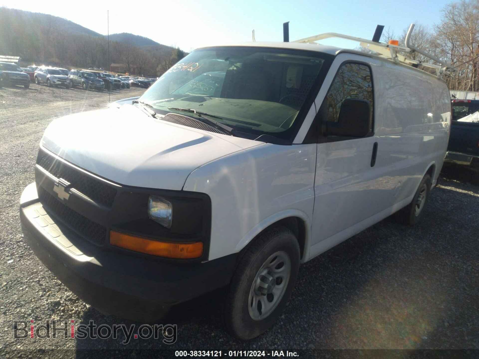 2011 CHEVROLET EXPRESS 1500 - VIN: 1GCSGAFX0B1136897 - Фото 2