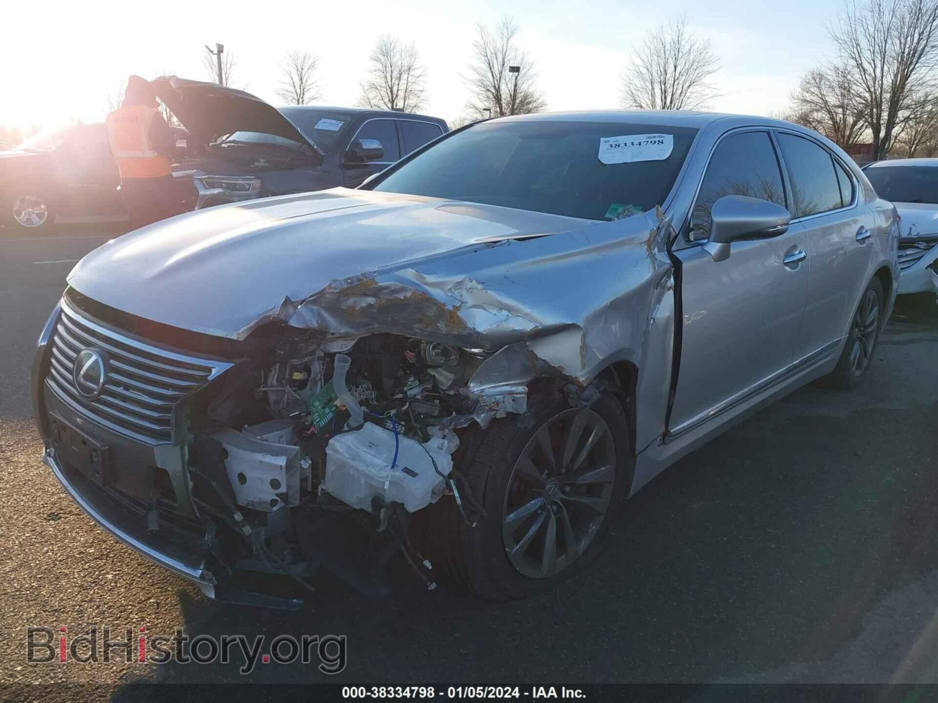 2013 LEXUS LS 460 - VIN: JTHCL5EF4D5017566 - Photo 2