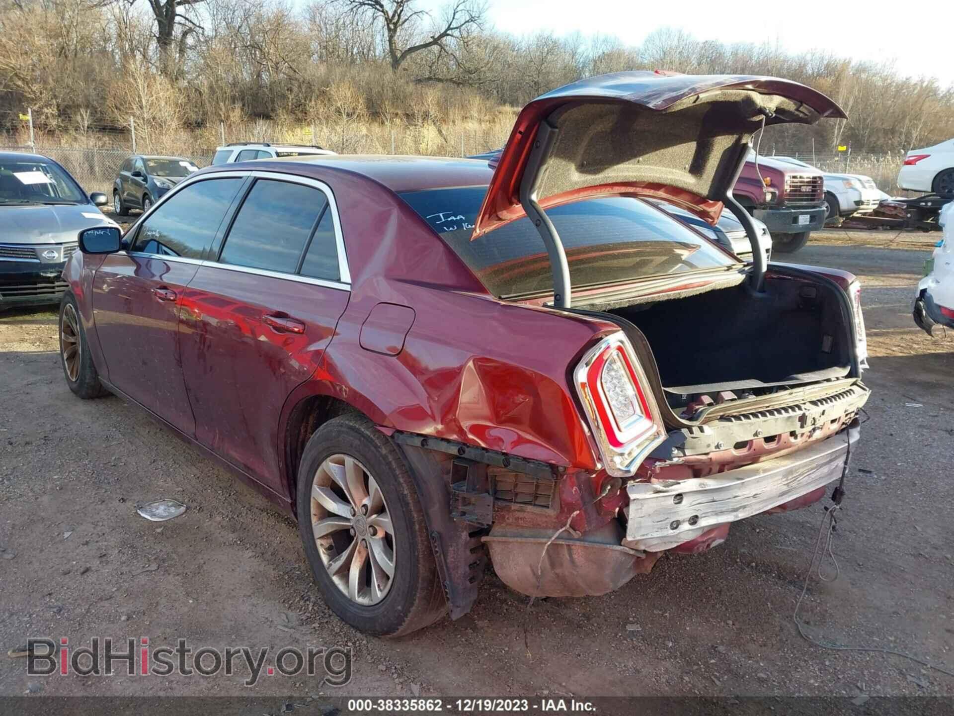2016 CHRYSLER 300 - VIN: 2C3CCAAG4GH197741 - Фото 3