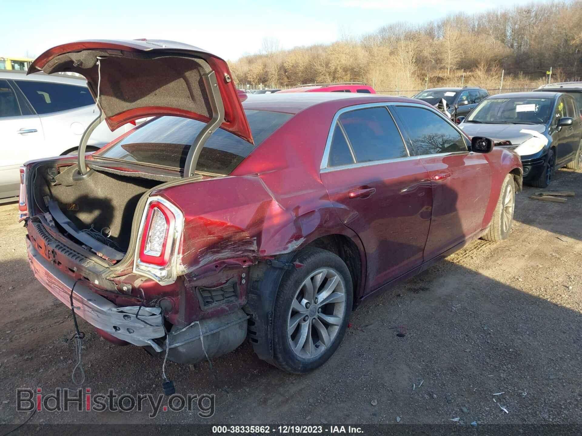 2016 CHRYSLER 300 - VIN: 2C3CCAAG4GH197741 - Фото 4