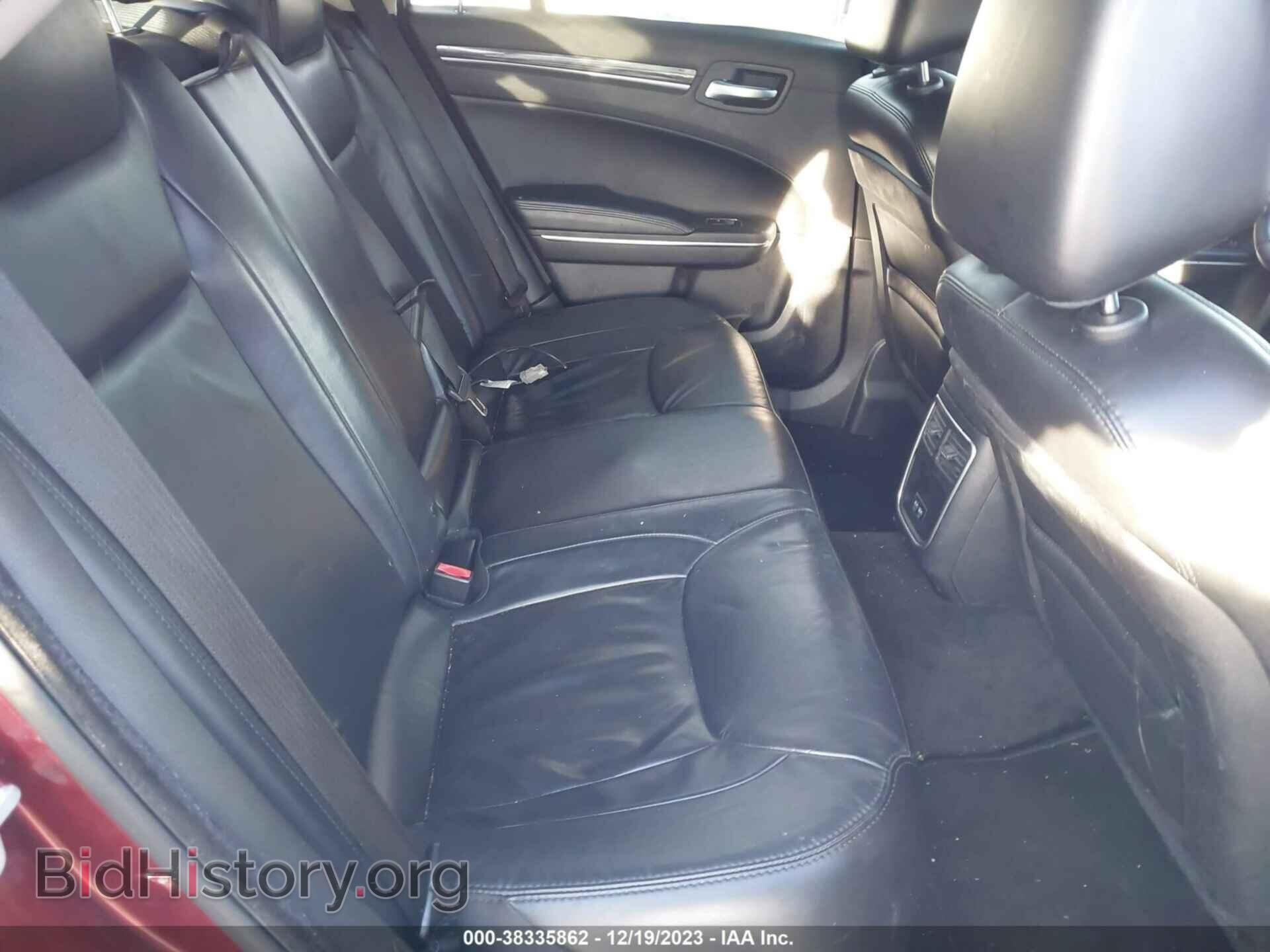2016 CHRYSLER 300 - VIN: 2C3CCAAG4GH197741 - Фото 8