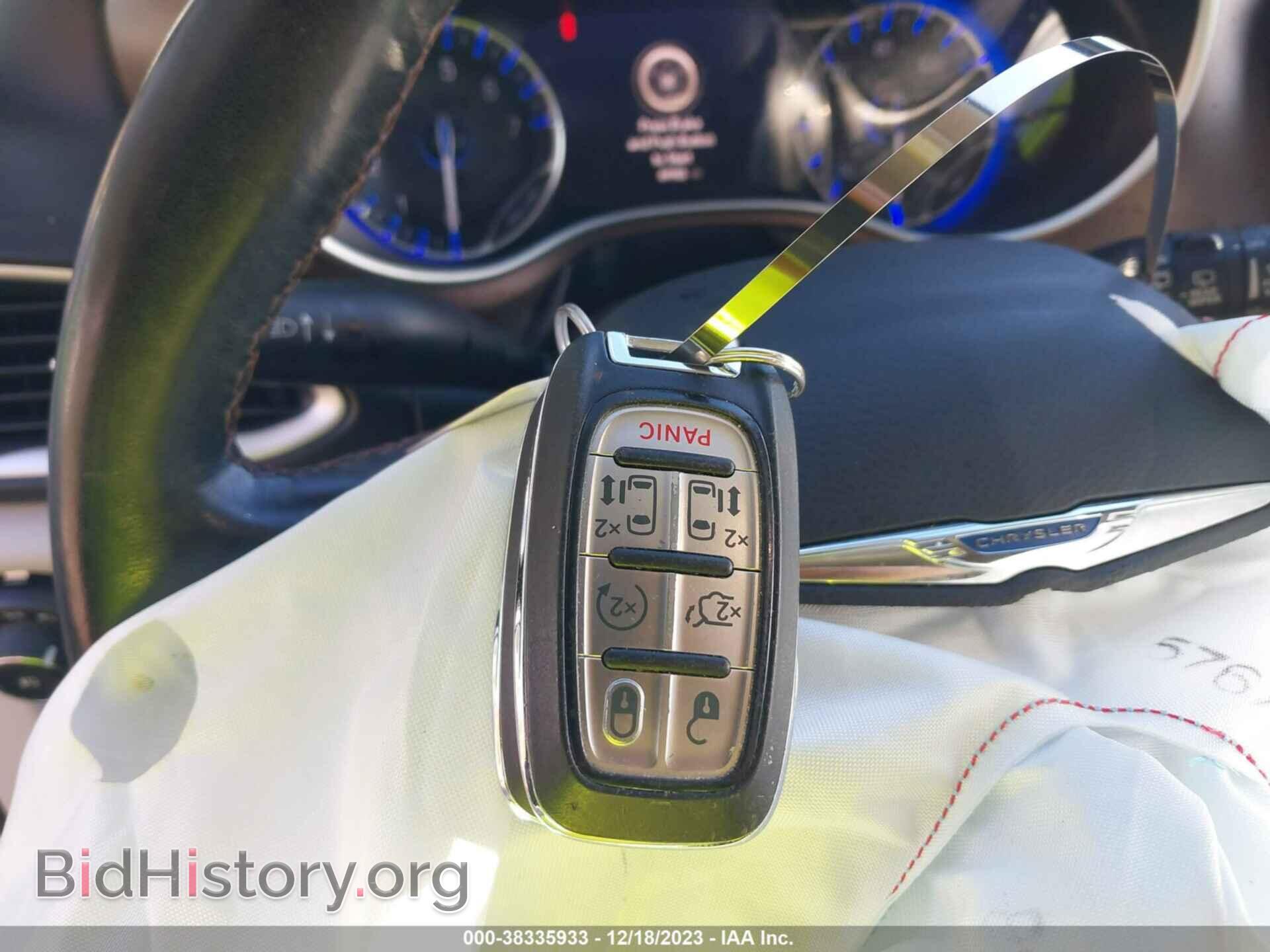 2019 CHRYSLER PACIFICA - VIN: 2C4RC1FG3KR549032 - Photo 11