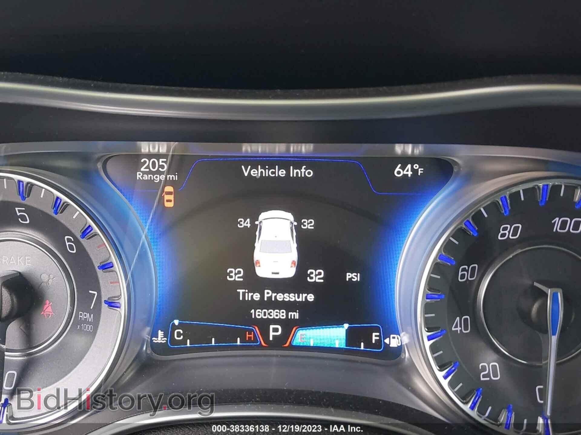 2015 CHRYSLER 300 - VIN: 2C3CCAAG8FH749501 - Фото 6