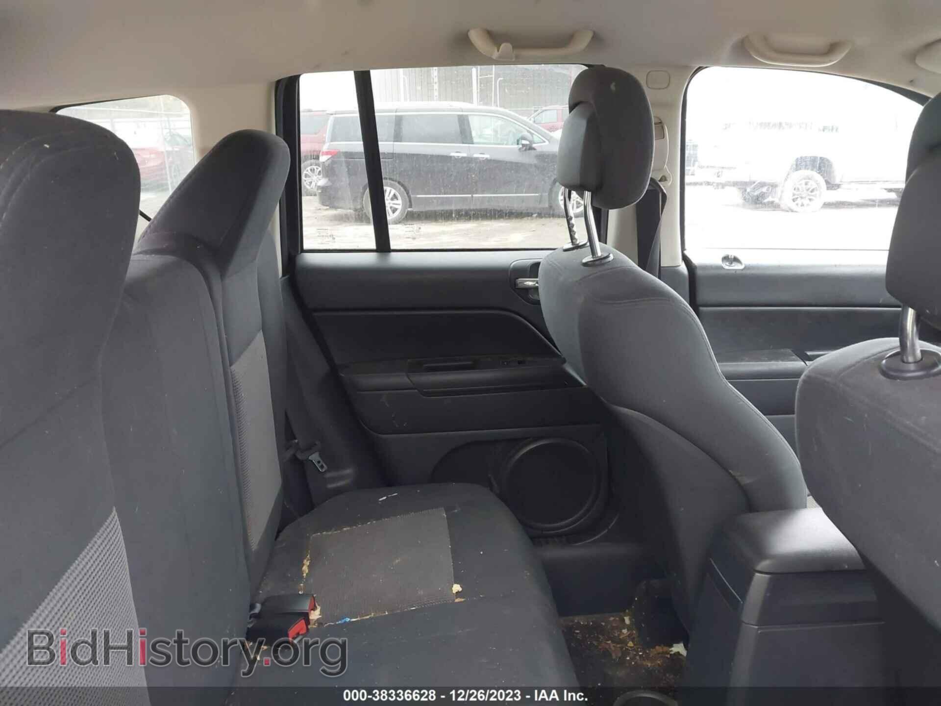 2012 JEEP COMPASS - VIN: 1C4NJDEB4CD599695 - Photo 8