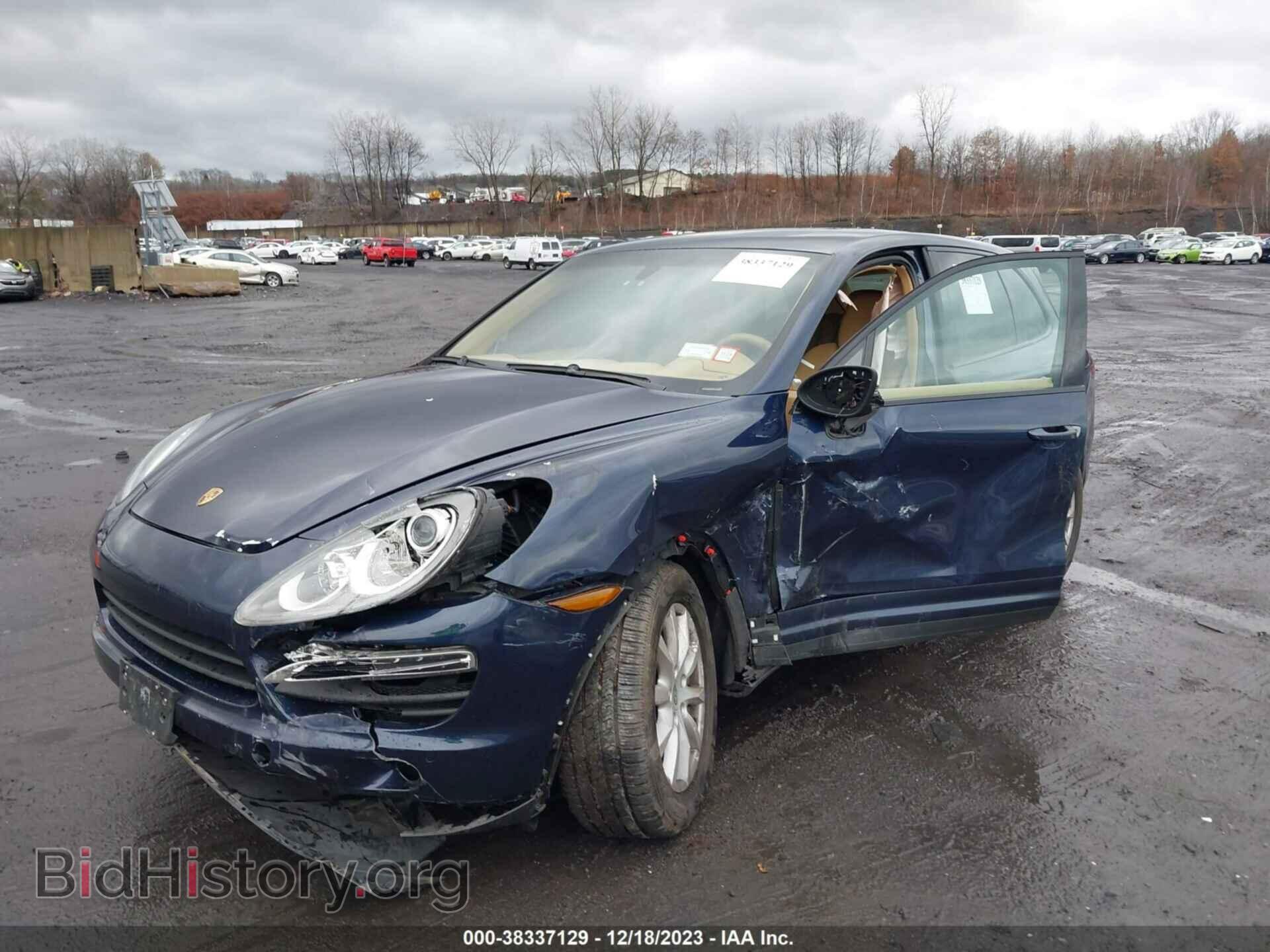 2011 PORSCHE CAYENNE - VIN: WP1AB2A23BLA43841 - Фото 2