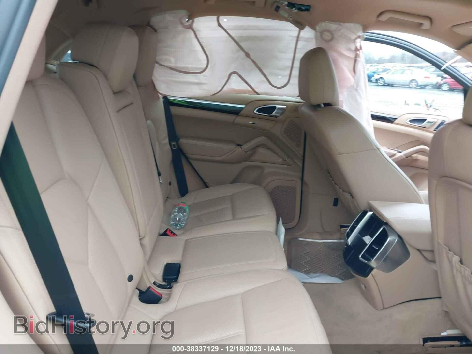 2011 PORSCHE CAYENNE - VIN: WP1AB2A23BLA43841 - Фото 8