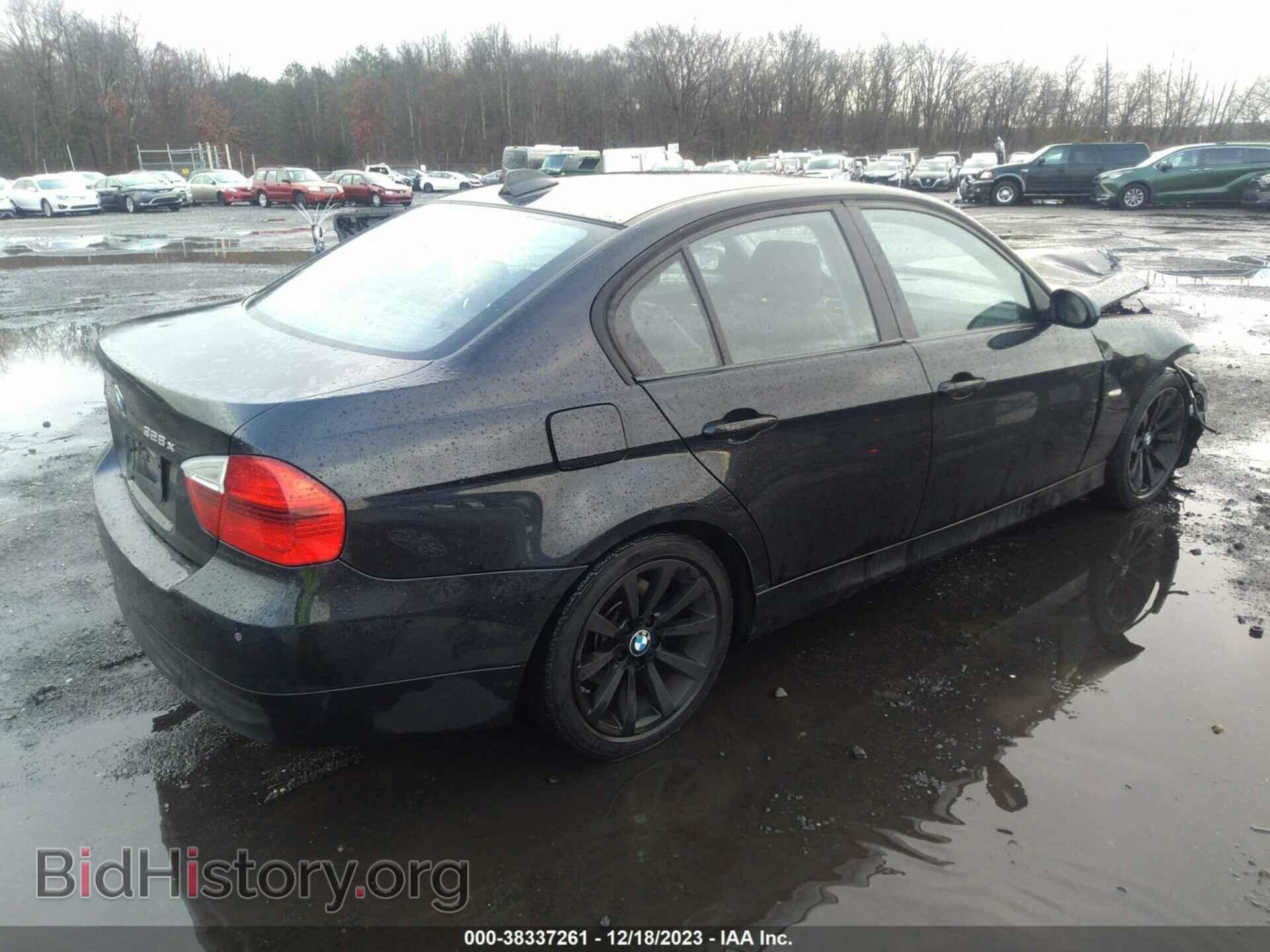 2007 BMW 328XI - VIN: WBAVC73597KP36699 - Фото 4