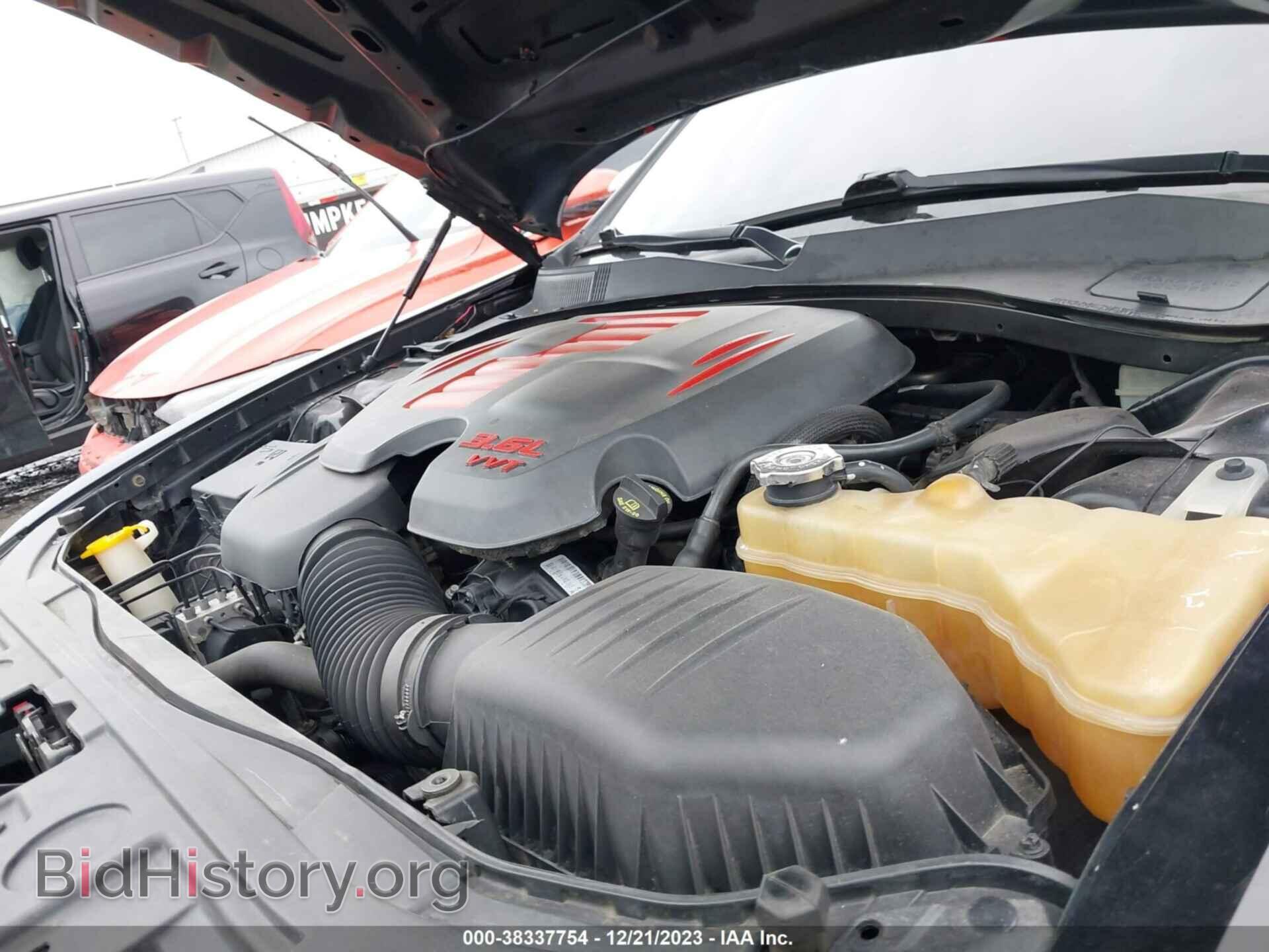 2014 CHRYSLER 300 - VIN: 2C3CCAGG5EH286836 - Фото 10