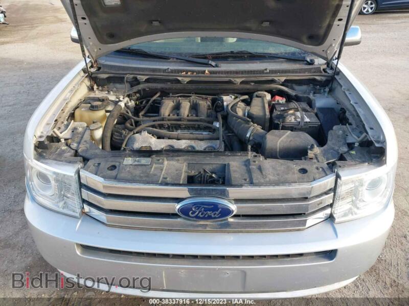 2011 Ford FLEX (VIN 2FMGK5DCXBBD30932) — photo 10 of 11