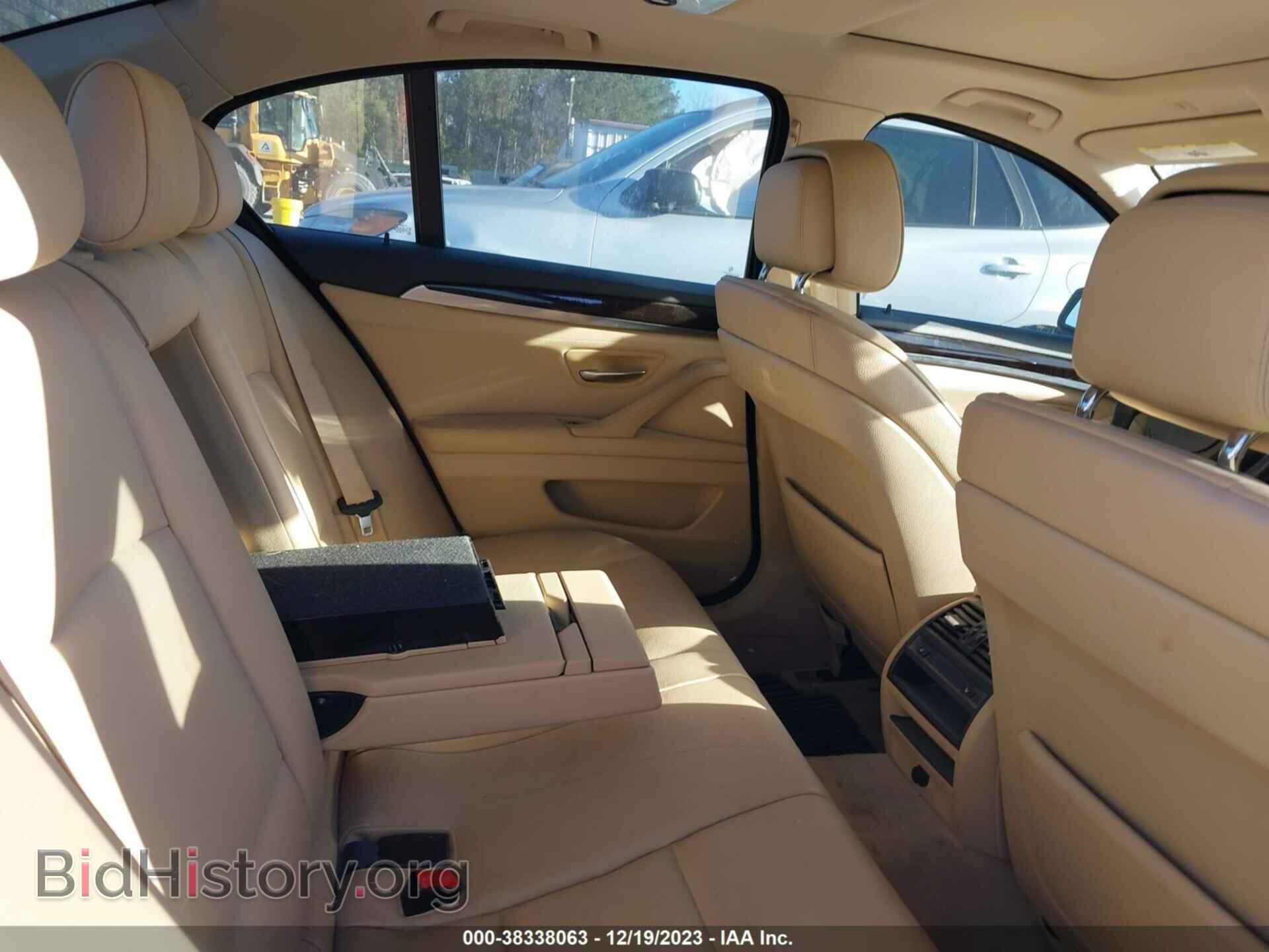 2013 BMW 528I - VIN: WBAXH5C54DD112761 - Фото 8