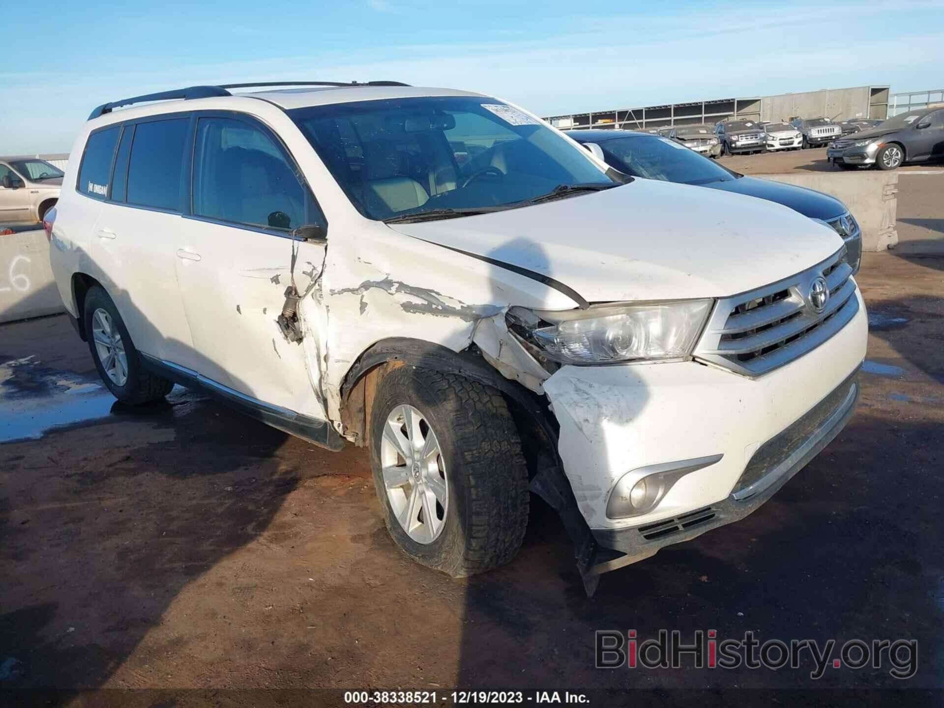 Photo 5TDBK3EH9DS240170 - TOYOTA HIGHLANDER 2013