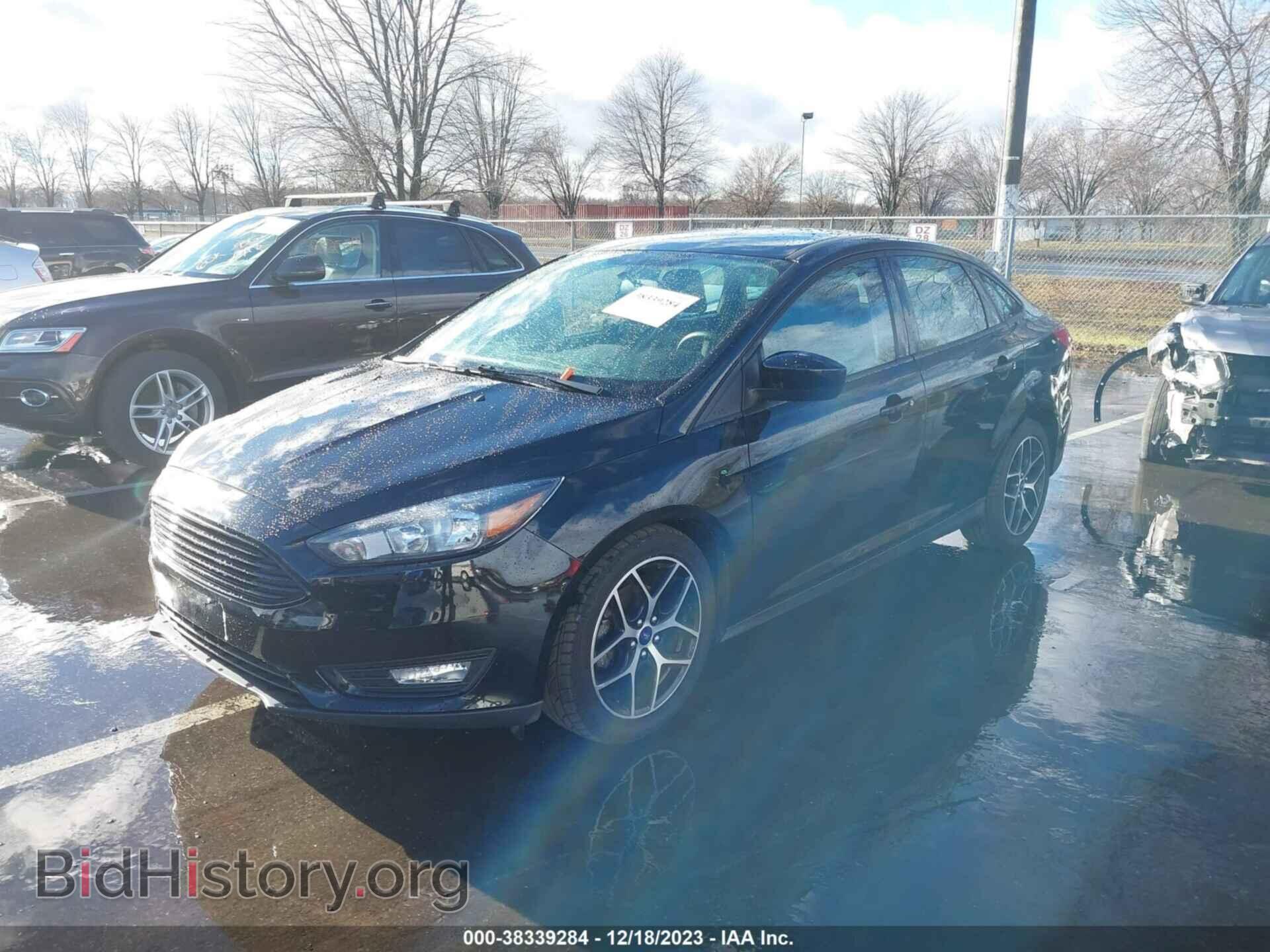 2018 FORD FOCUS - VIN: 1FADP3FE9JL319744 - Фото 2