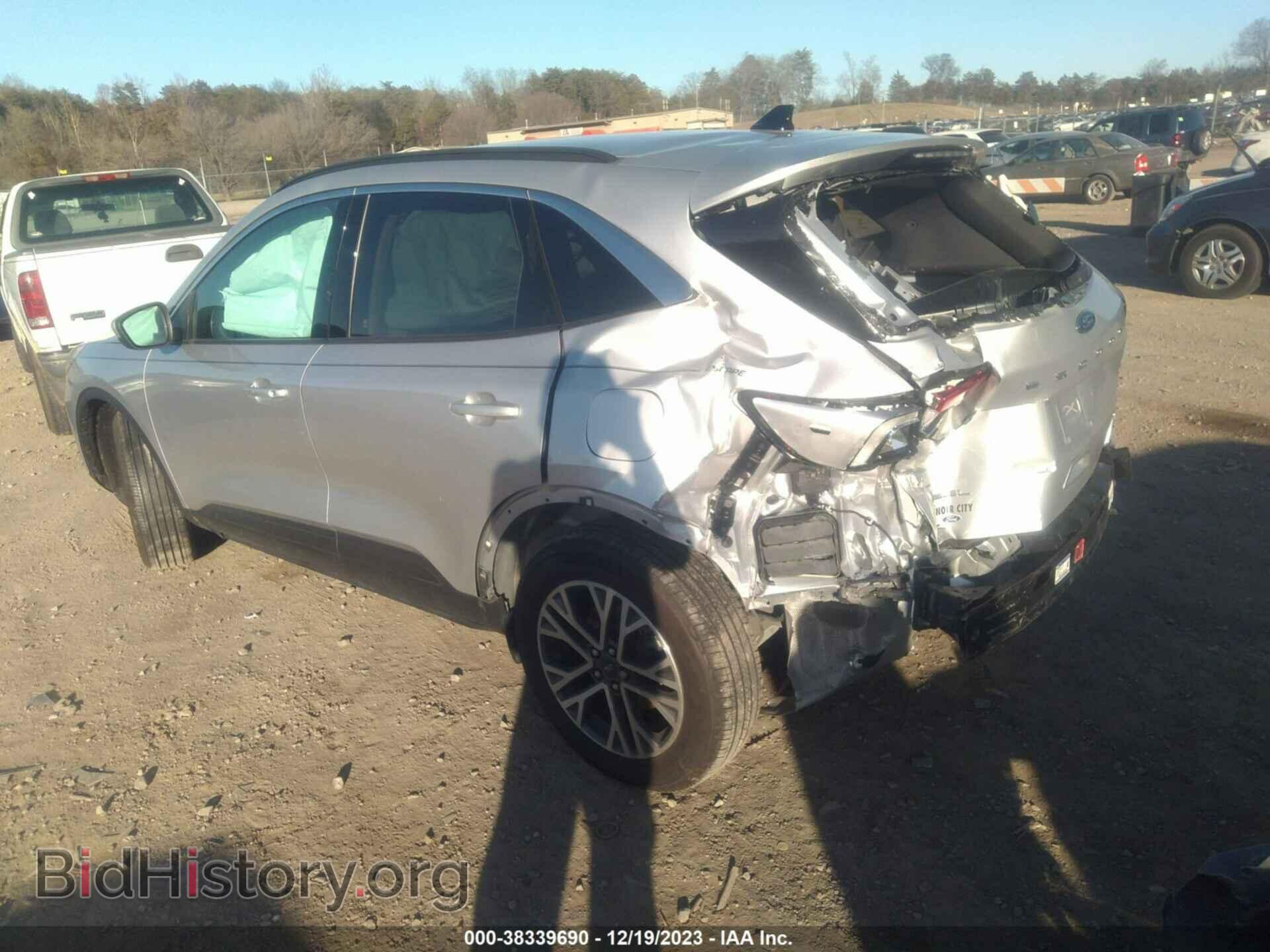 2020 FORD ESCAPE - VIN: 1FMCU9H62LUA00928 - Фото 3
