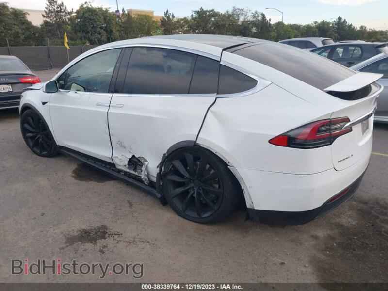 2018 Tesla MODEL X (VIN 5YJXCBE28JF101186) — фото 6 из 18