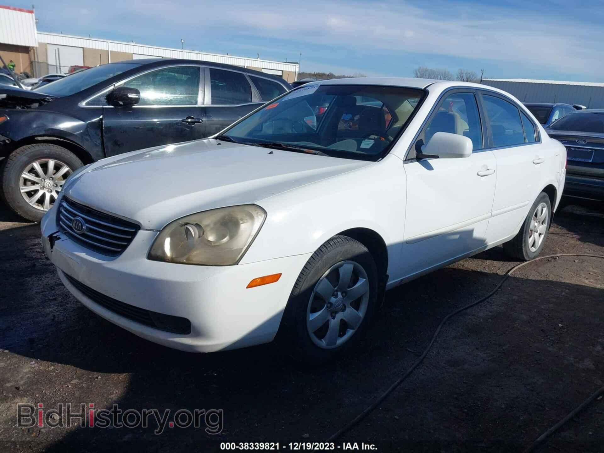 2006 KIA OPTIMA - VIN: KNAGE123565075573 - Фото 2