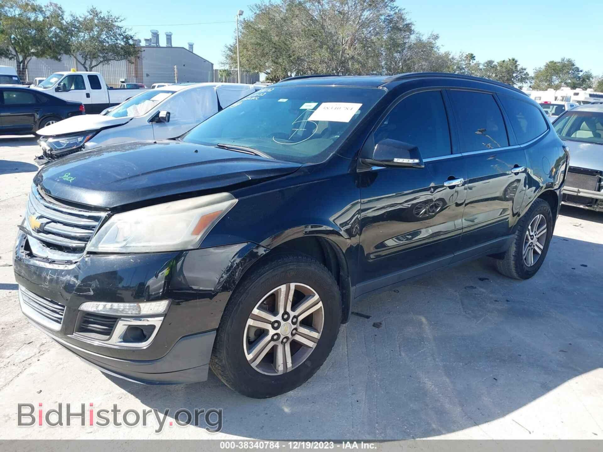 2016 CHEVROLET TRAVERSE - VIN: 1GNKRHKD0GJ210929 - Фото 2