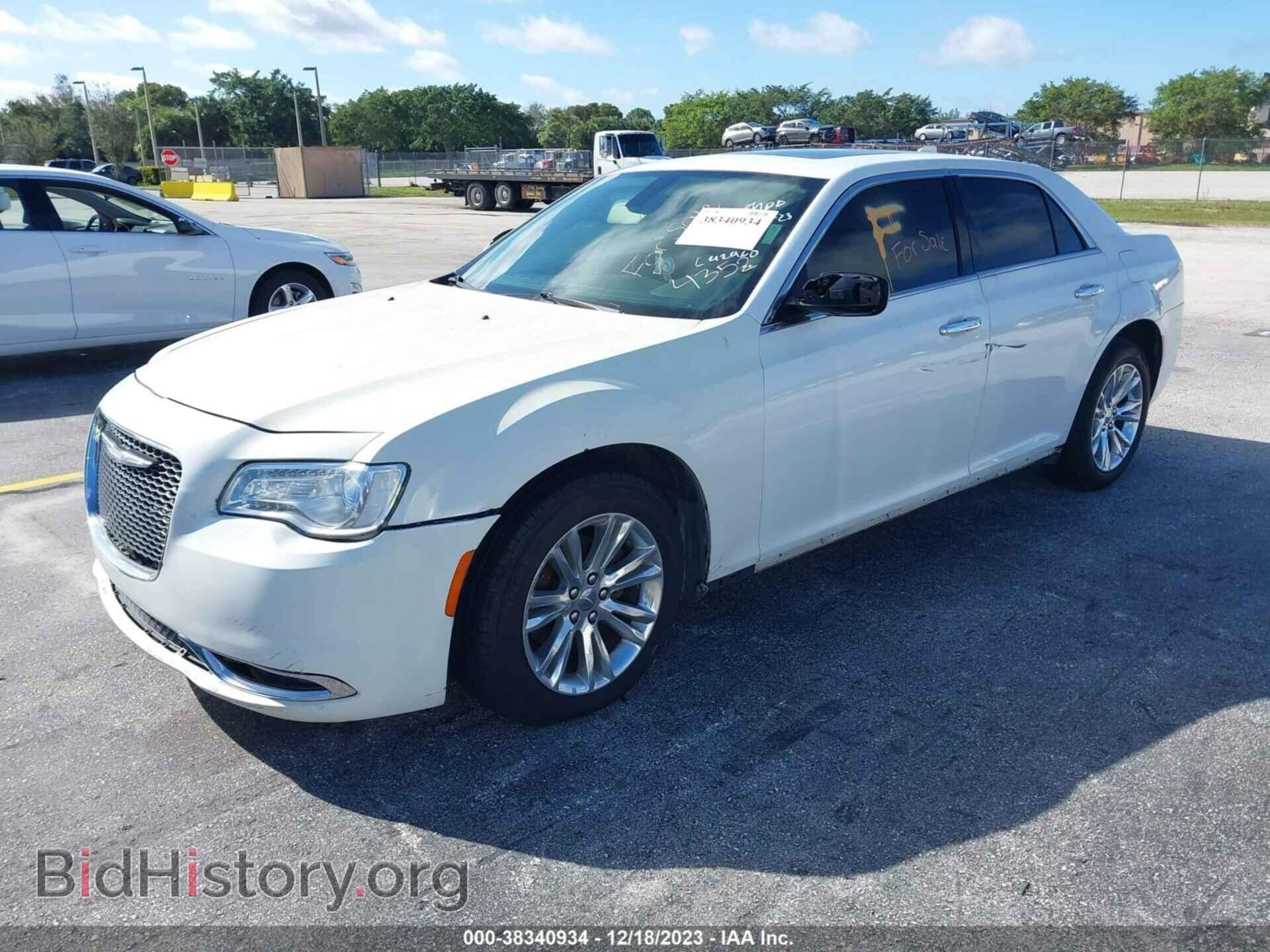 2016 CHRYSLER 300 - VIN: 2C3CCAEG8GH334352 - Photo 2