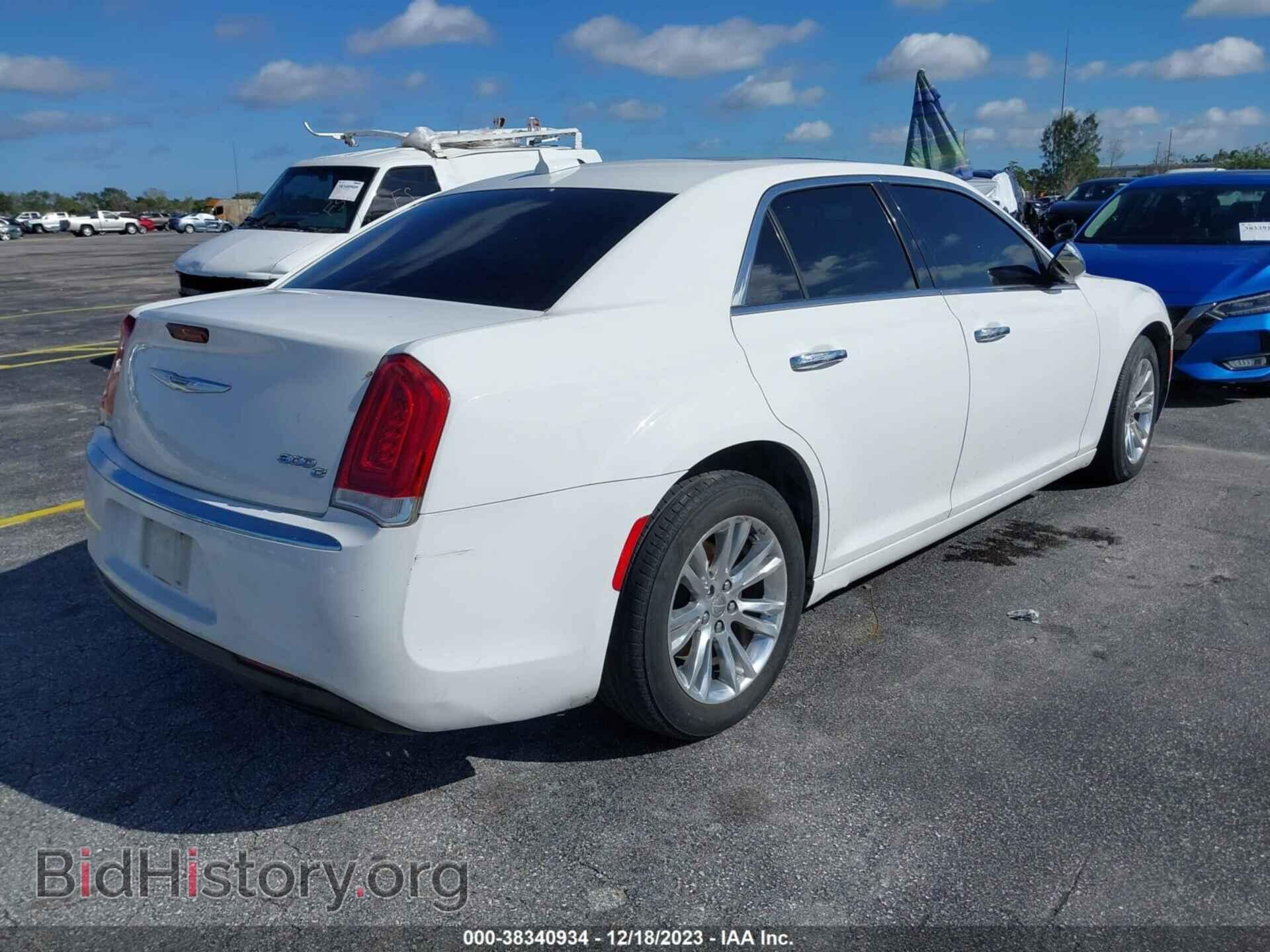 2016 CHRYSLER 300 - VIN: 2C3CCAEG8GH334352 - Photo 4