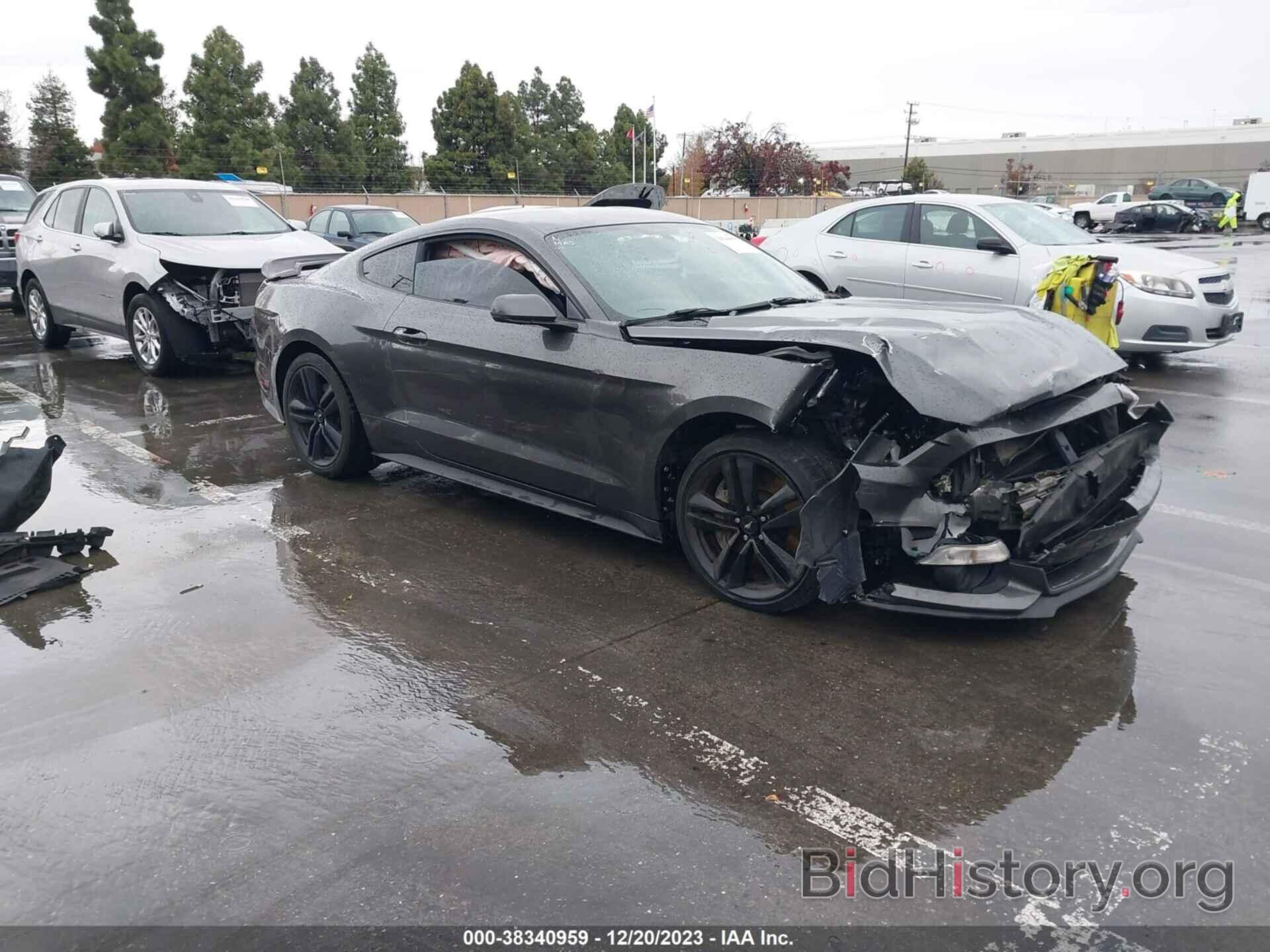Photo 1FA6P8THXF5392315 - FORD MUSTANG 2015